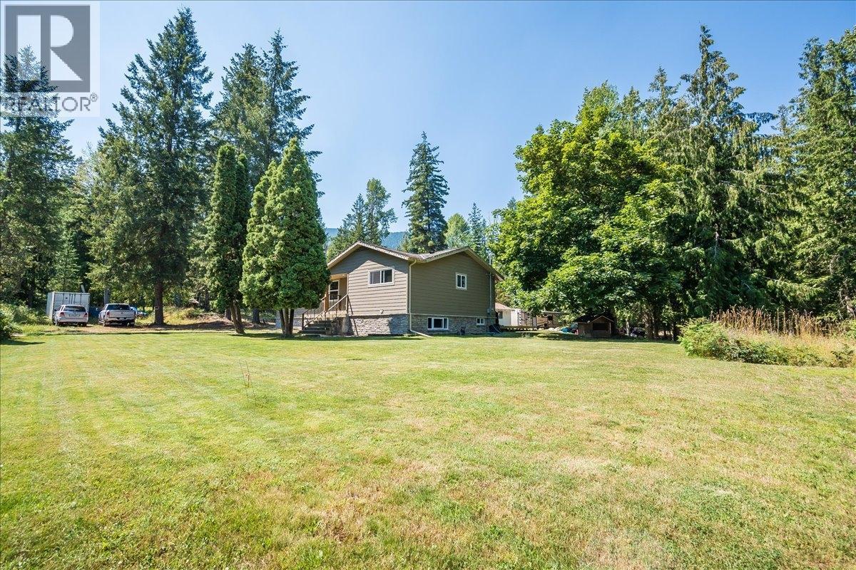 6010 Harrop-Procter Road, Nelson, British Columbia  V1L 6P7 - Photo 56 - 10365212