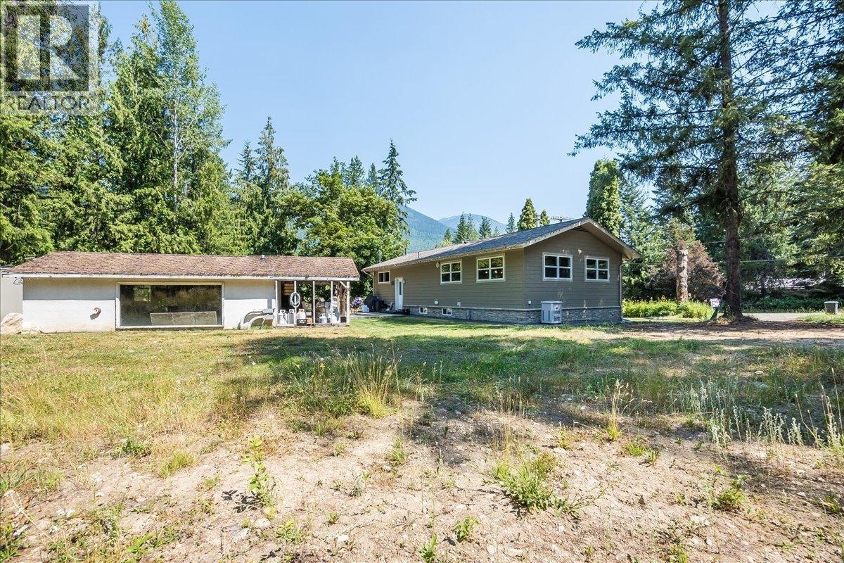 6010 Harrop-Procter Road, Nelson, British Columbia  V1L 6P7 - Photo 60 - 10365212