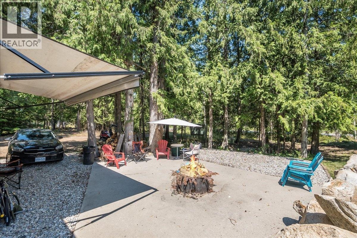 6010 Harrop-Procter Road, Nelson, British Columbia  V1L 6P7 - Photo 74 - 10365212