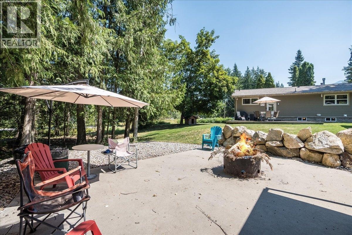 6010 Harrop-Procter Road, Nelson, British Columbia  V1L 6P7 - Photo 75 - 10365212