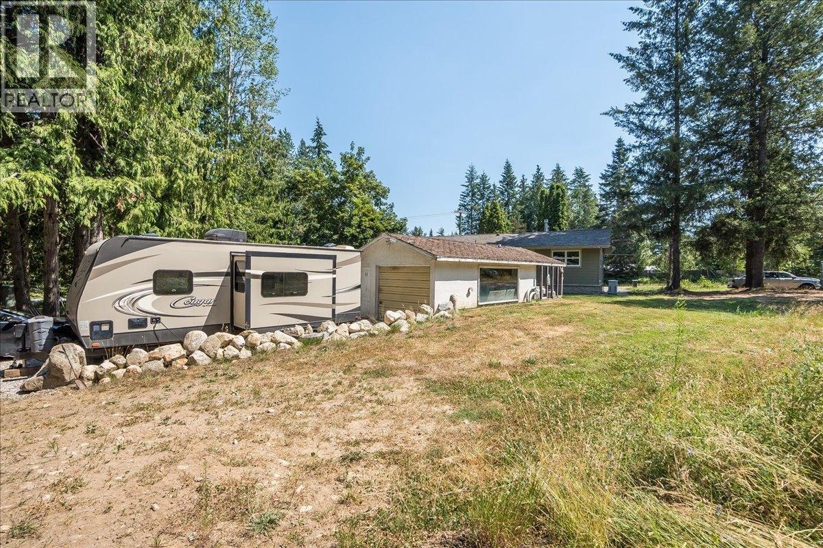 6010 Harrop-Procter Road, Nelson, British Columbia  V1L 6P7 - Photo 79 - 10365212