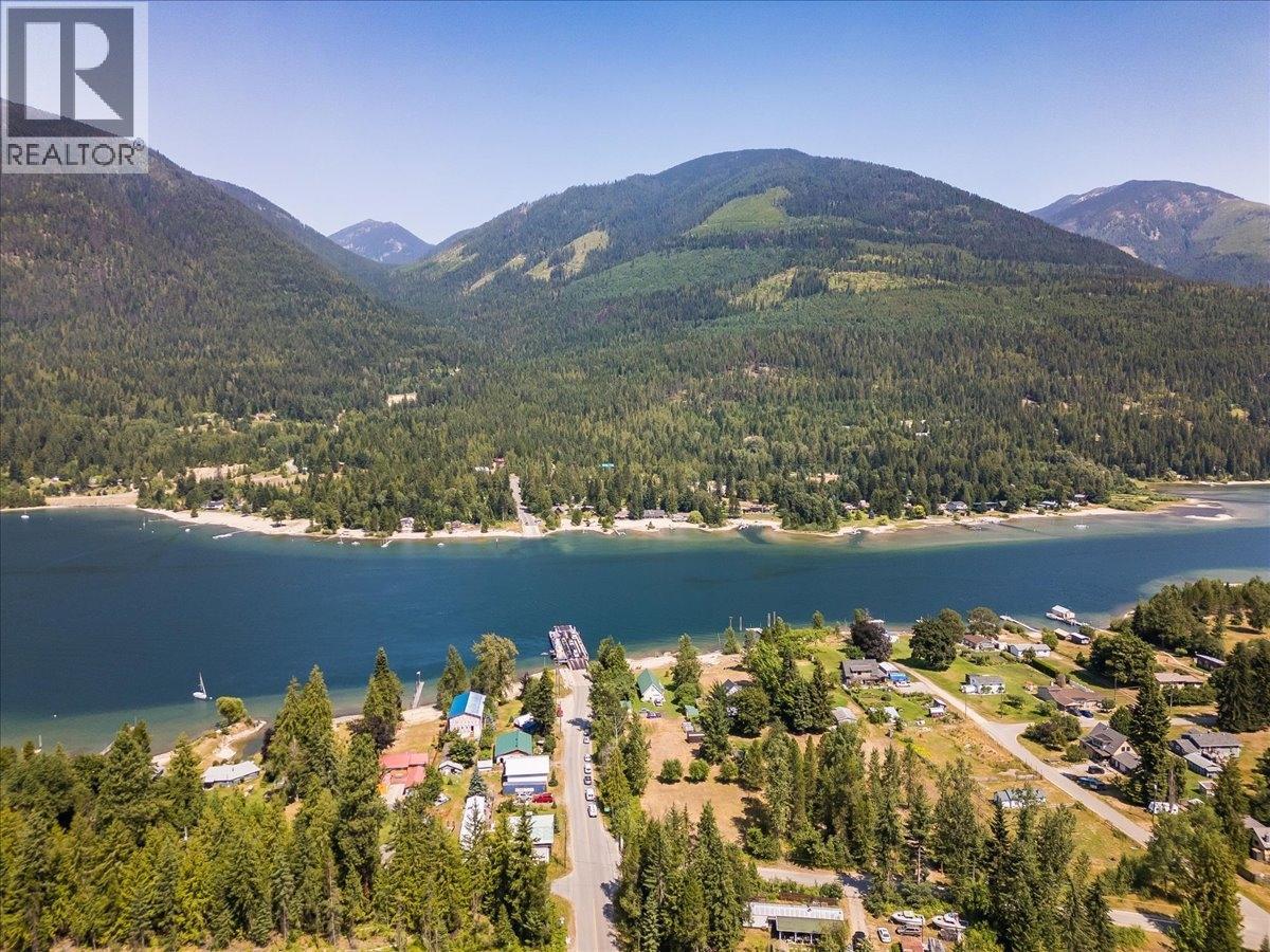 6010 Harrop-Procter Road, Nelson, British Columbia  V1L 6P7 - Photo 9 - 10365212