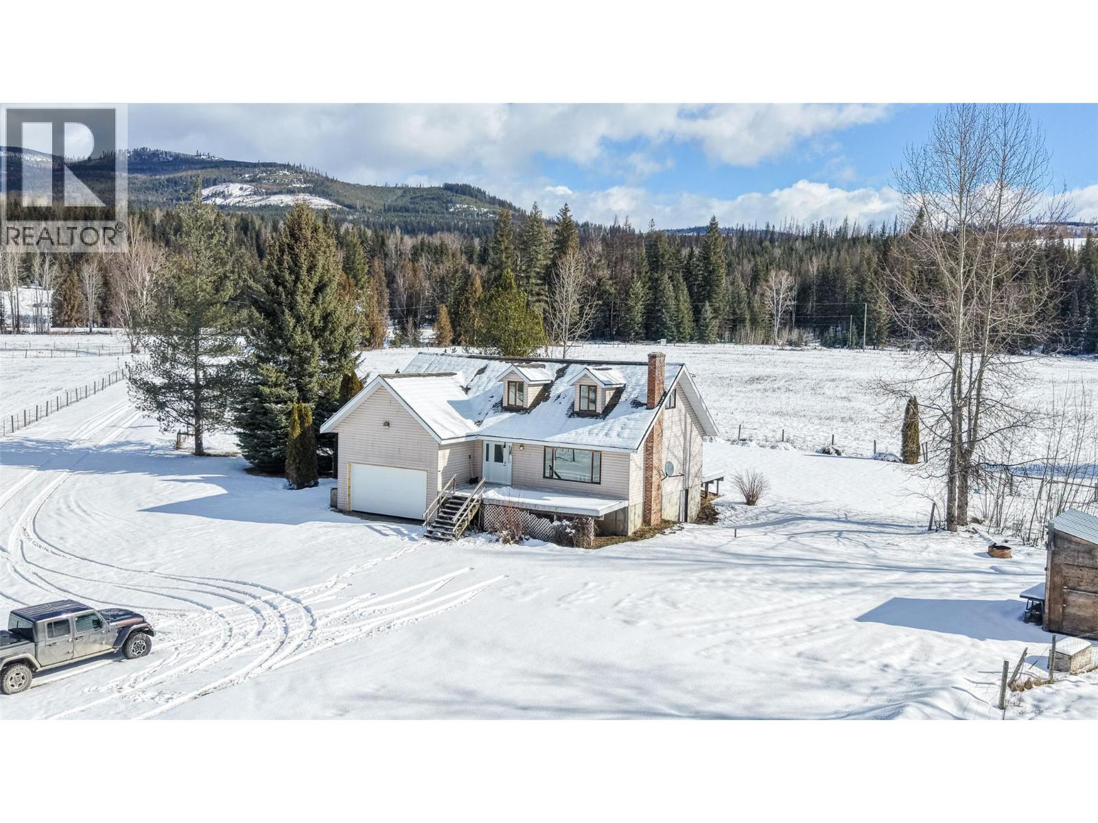 1852 Trinity Valley Road, Lumby, British Columbia  V0E 2G4 - Photo 1 - 10364854