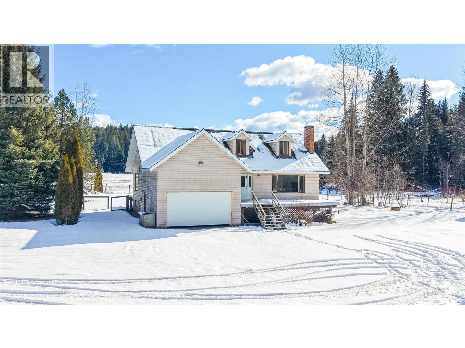 1852 Trinity Valley Road, Lumby, British Columbia  V0E 2G4 - Photo 2 - 10364854