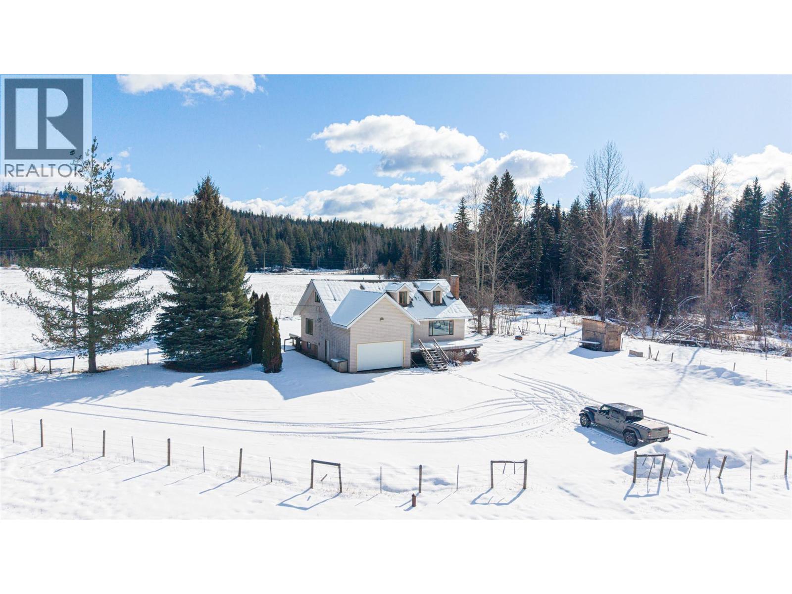 1852 Trinity Valley Road, Lumby, British Columbia  V0E 2G4 - Photo 3 - 10364854