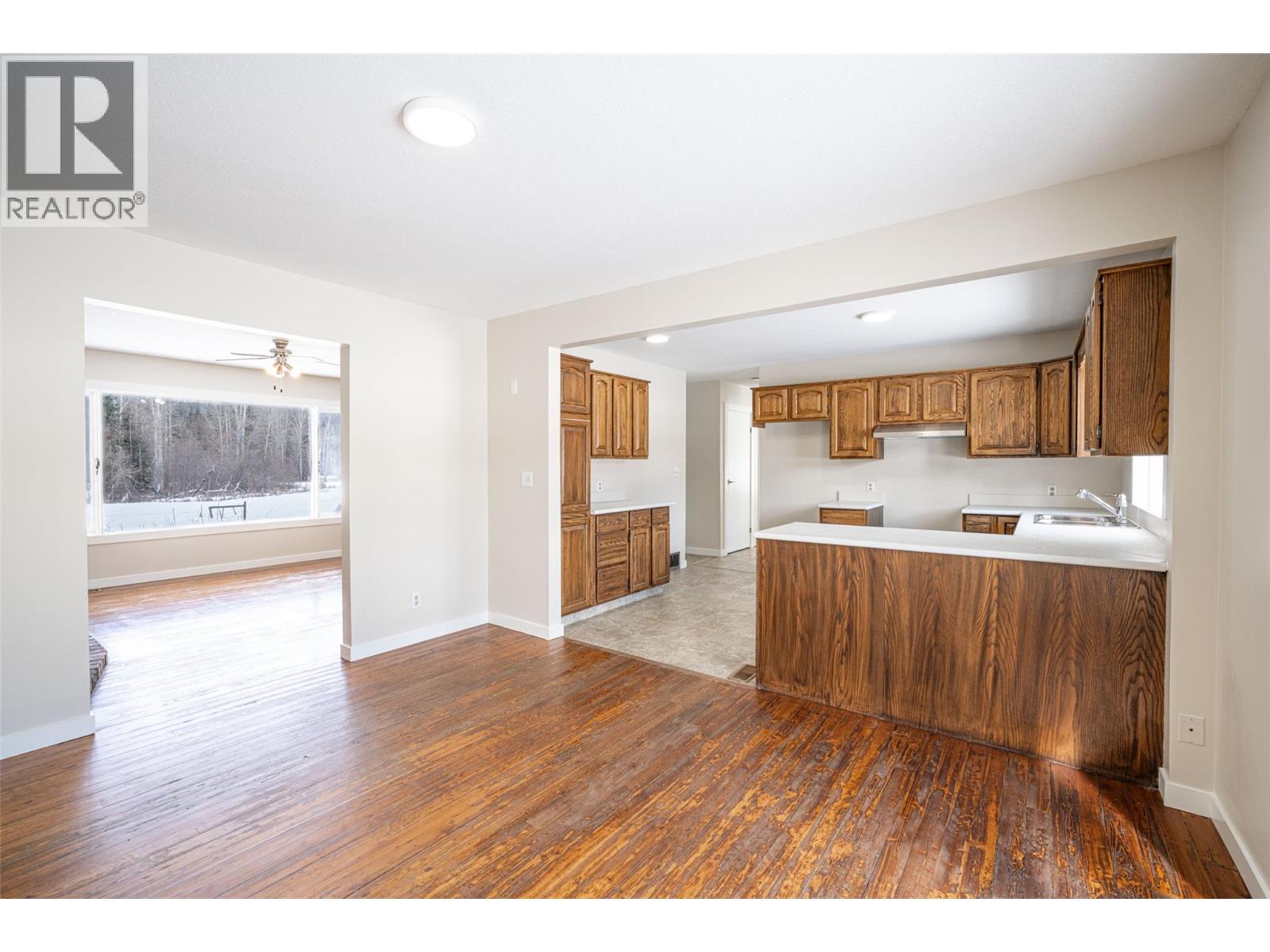 1852 Trinity Valley Road, Lumby, British Columbia  V0E 2G4 - Photo 31 - 10364854
