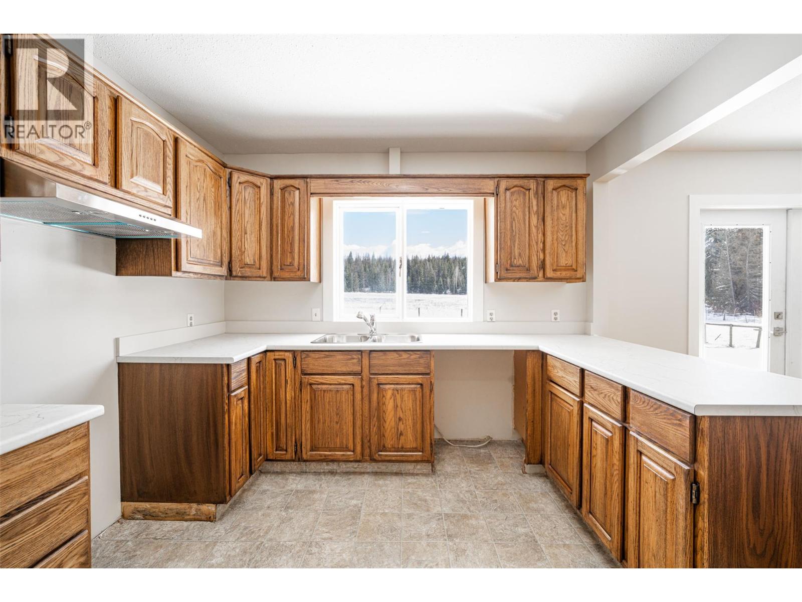 1852 Trinity Valley Road, Lumby, British Columbia  V0E 2G4 - Photo 33 - 10364854