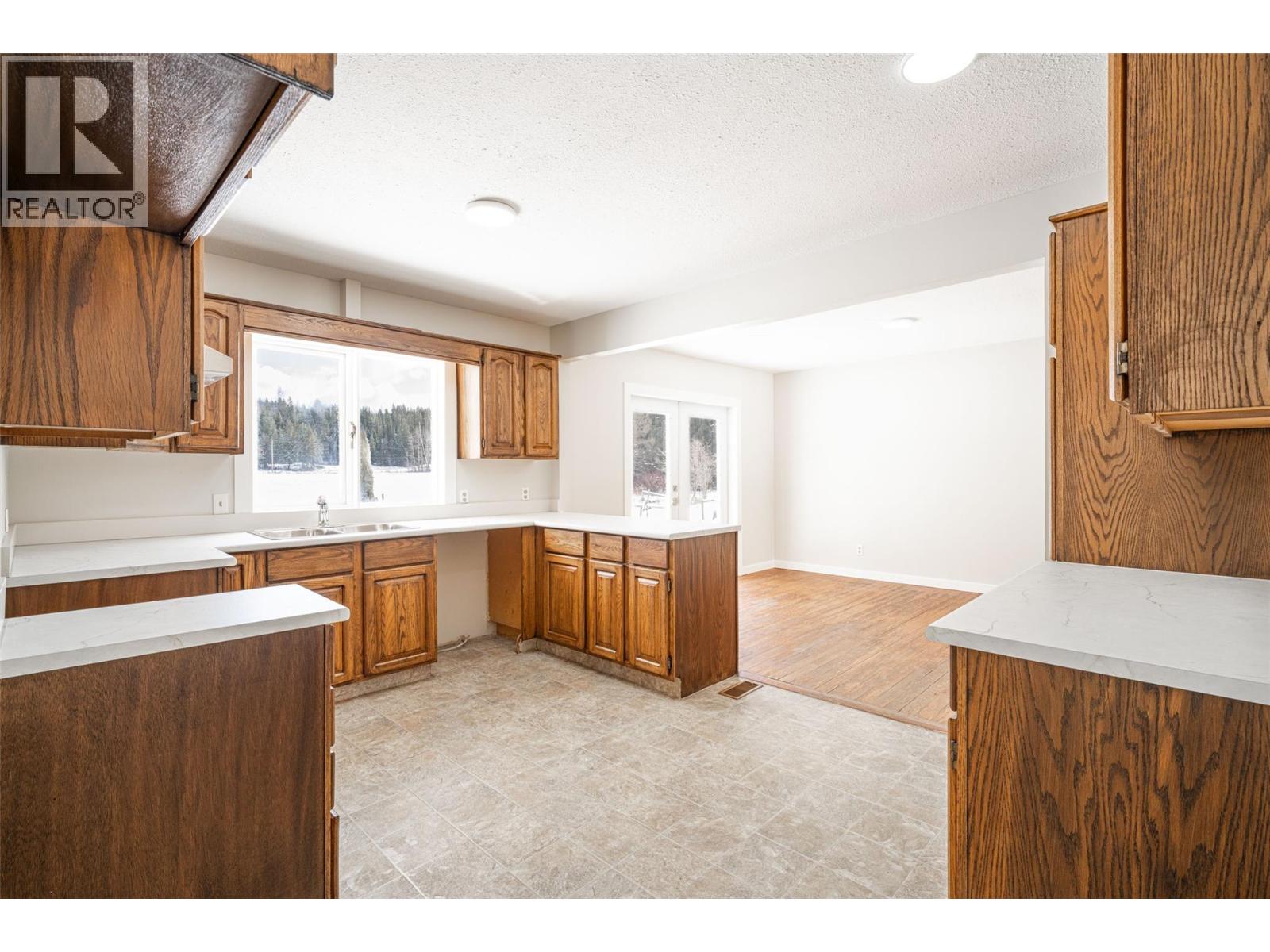 1852 Trinity Valley Road, Lumby, British Columbia  V0E 2G4 - Photo 34 - 10364854