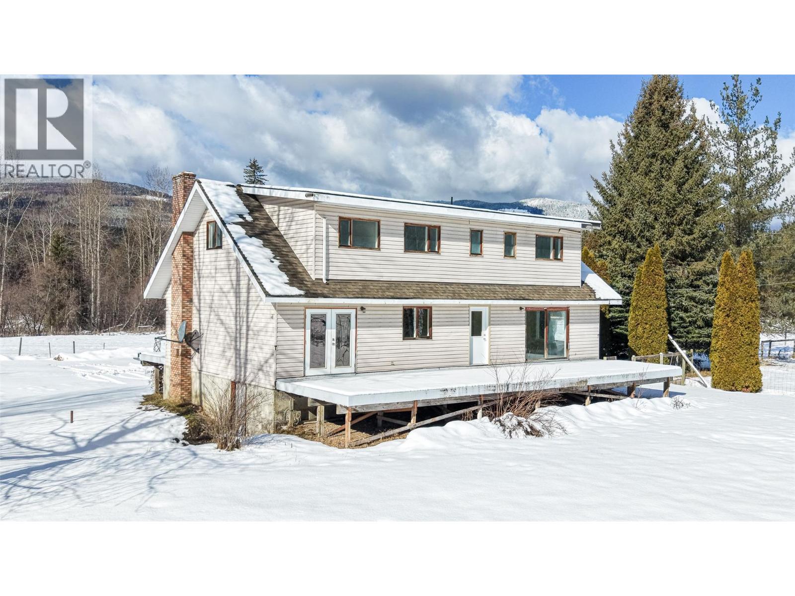 1852 Trinity Valley Road, Lumby, British Columbia  V0E 2G4 - Photo 4 - 10364854