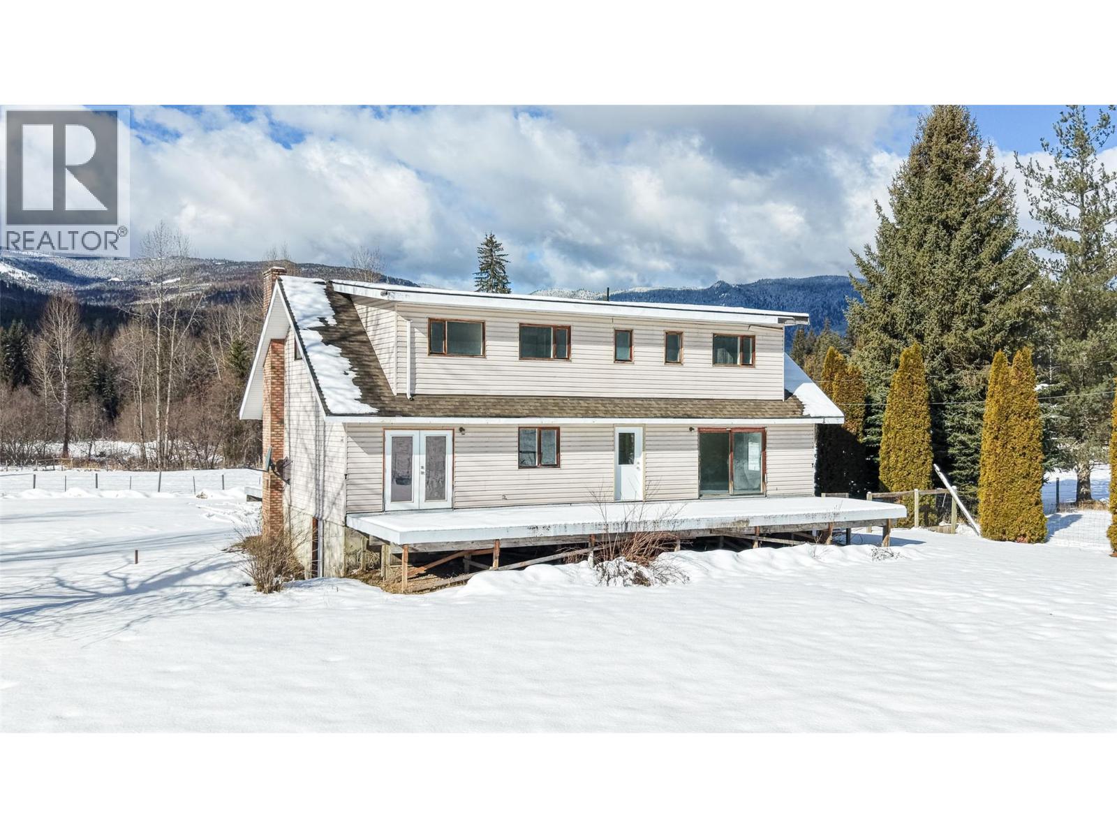 1852 Trinity Valley Road, Lumby, British Columbia  V0E 2G4 - Photo 6 - 10364854