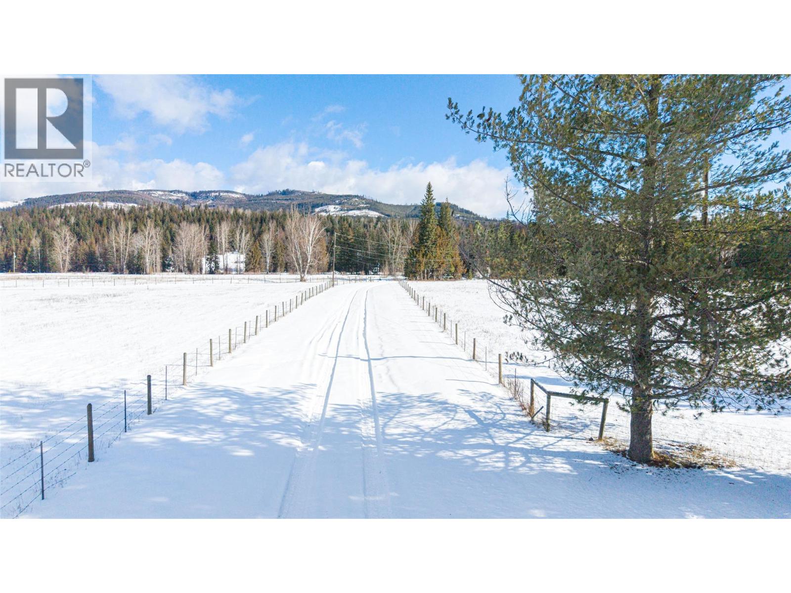 1852 Trinity Valley Road, Lumby, British Columbia  V0E 2G4 - Photo 8 - 10364854