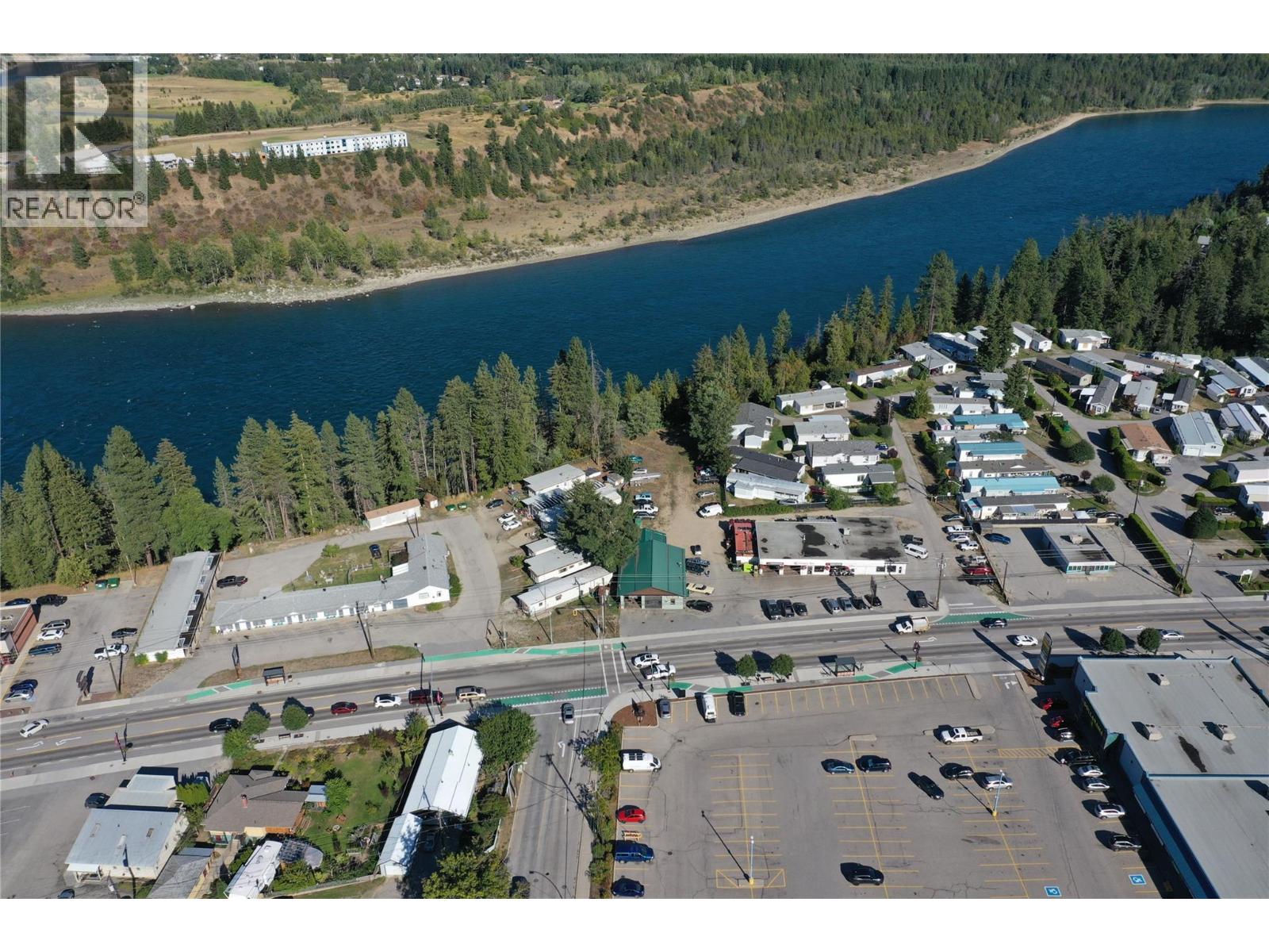 1501 Columbia Avenue, Castlegar, British Columbia  V1N 1H8 - Photo 10 - 10365360