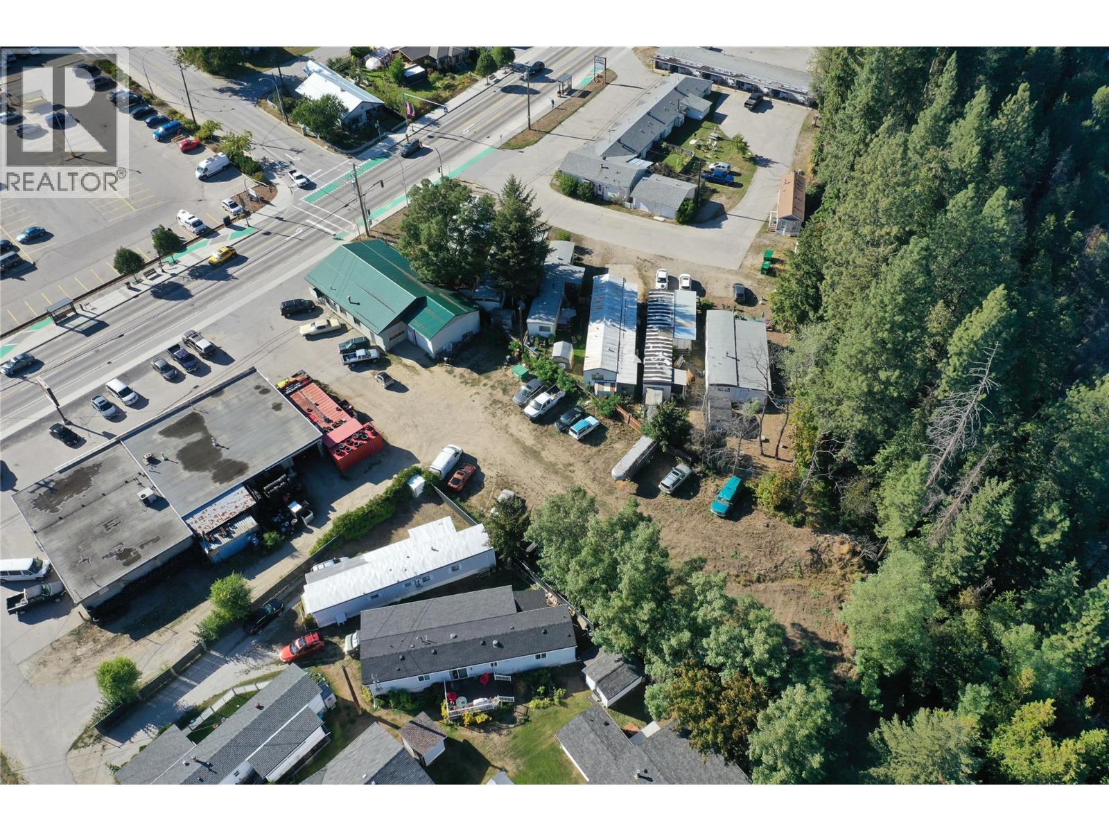 1501 Columbia Avenue, Castlegar, British Columbia  V1N 1H8 - Photo 12 - 10365360