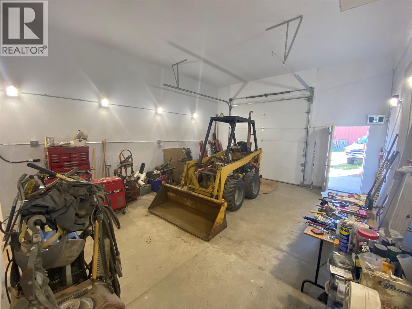 1501 Columbia Avenue, Castlegar, British Columbia  V1N 1H8 - Photo 22 - 10365360