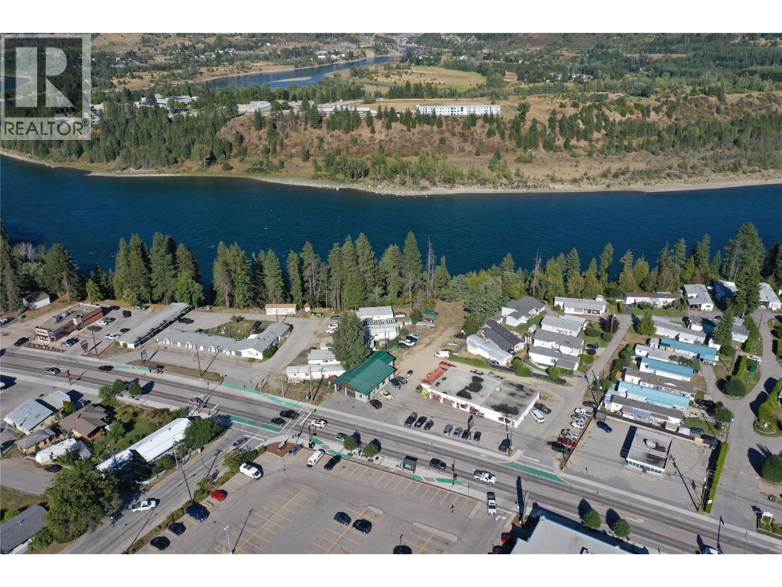 1501 Columbia Avenue, Castlegar, British Columbia  V1N 1H8 - Photo 9 - 10365360