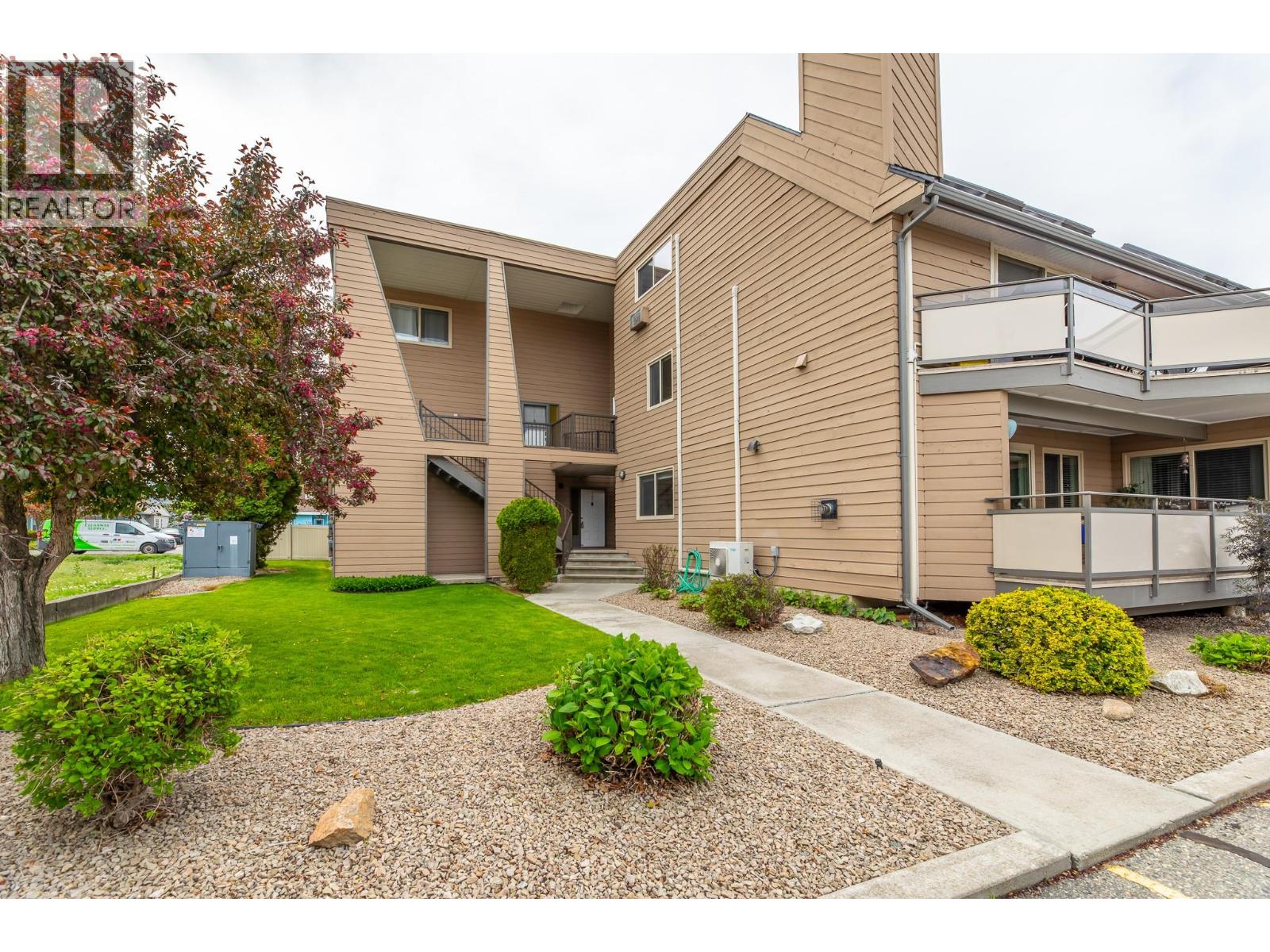 335 Churchill Avenue Unit# 201, Penticton, British Columbia  V2A 1C9 - Photo 2 - 10365318