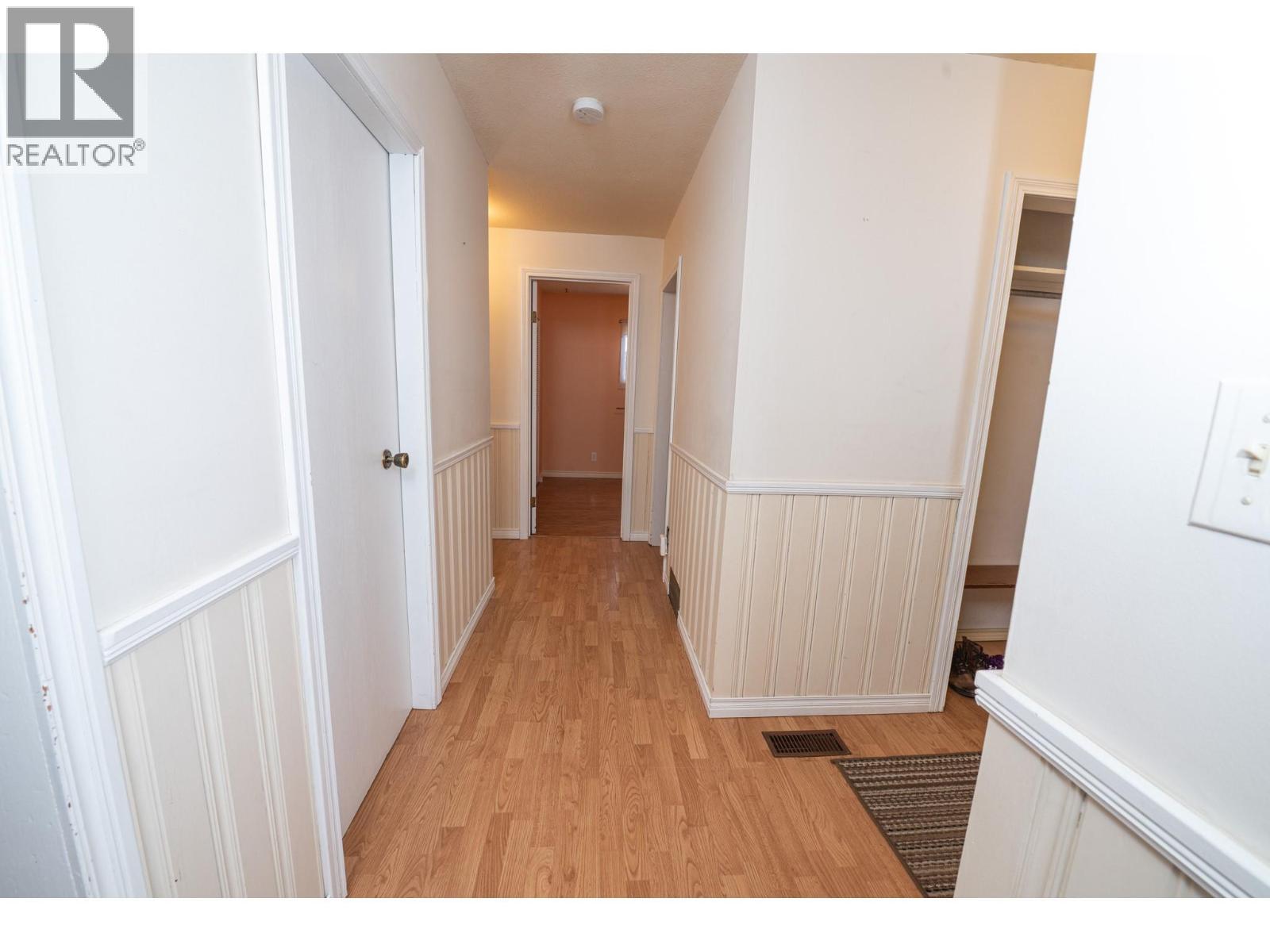 1832 Hurl Street, Creston, British Columbia  V0B 1G5 - Photo 14 - 10365402