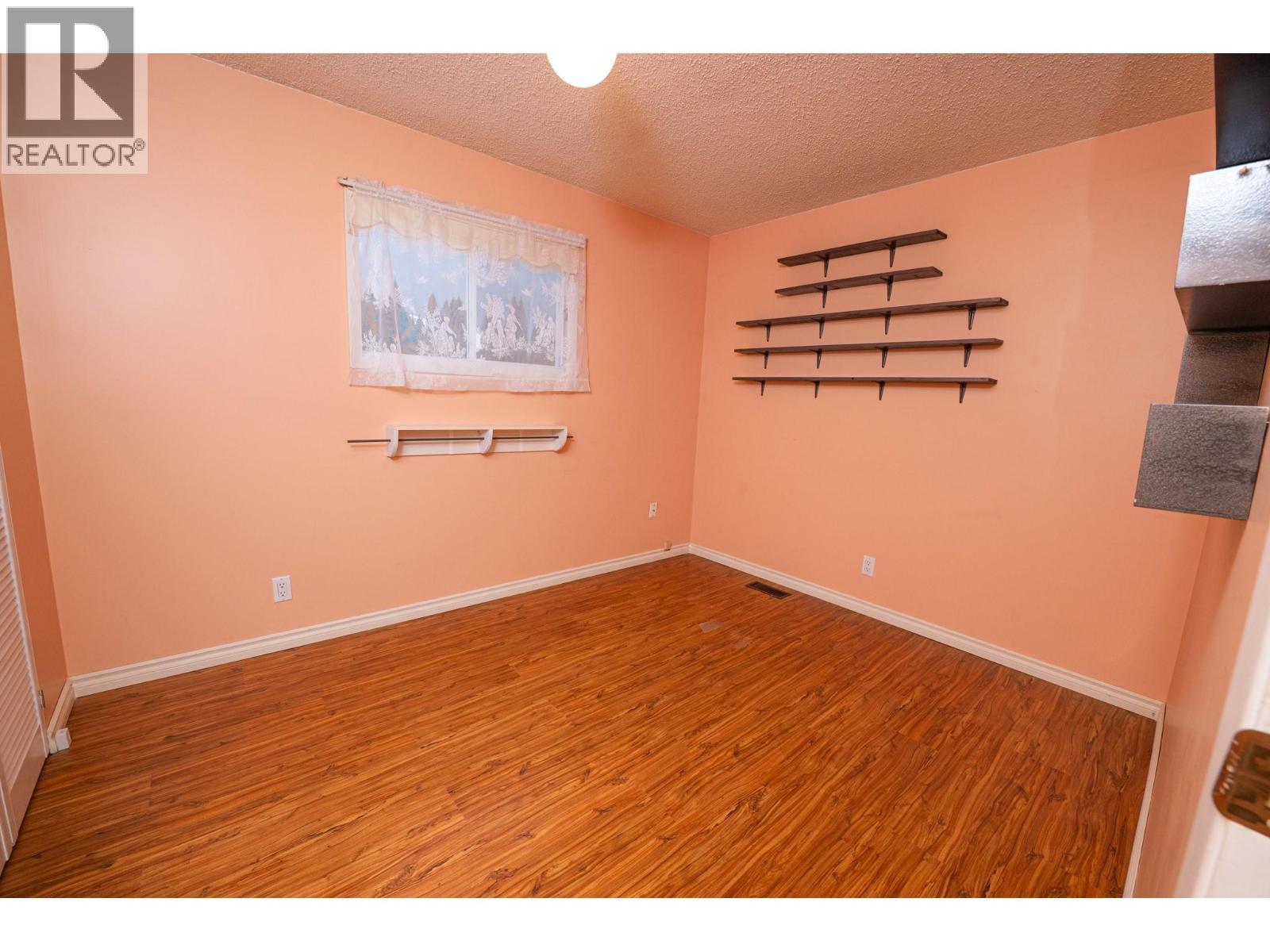 1832 Hurl Street, Creston, British Columbia  V0B 1G5 - Photo 17 - 10365402