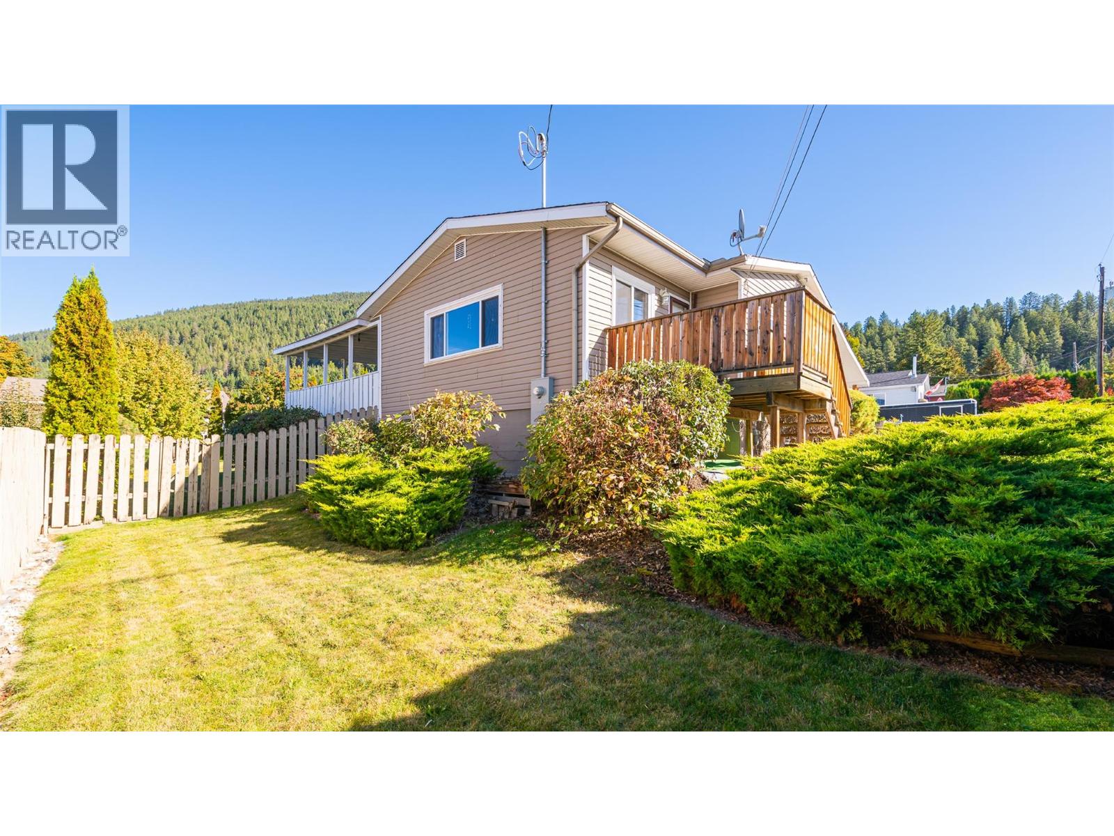 1832 Hurl Street, Creston, British Columbia  V0B 1G5 - Photo 41 - 10365402