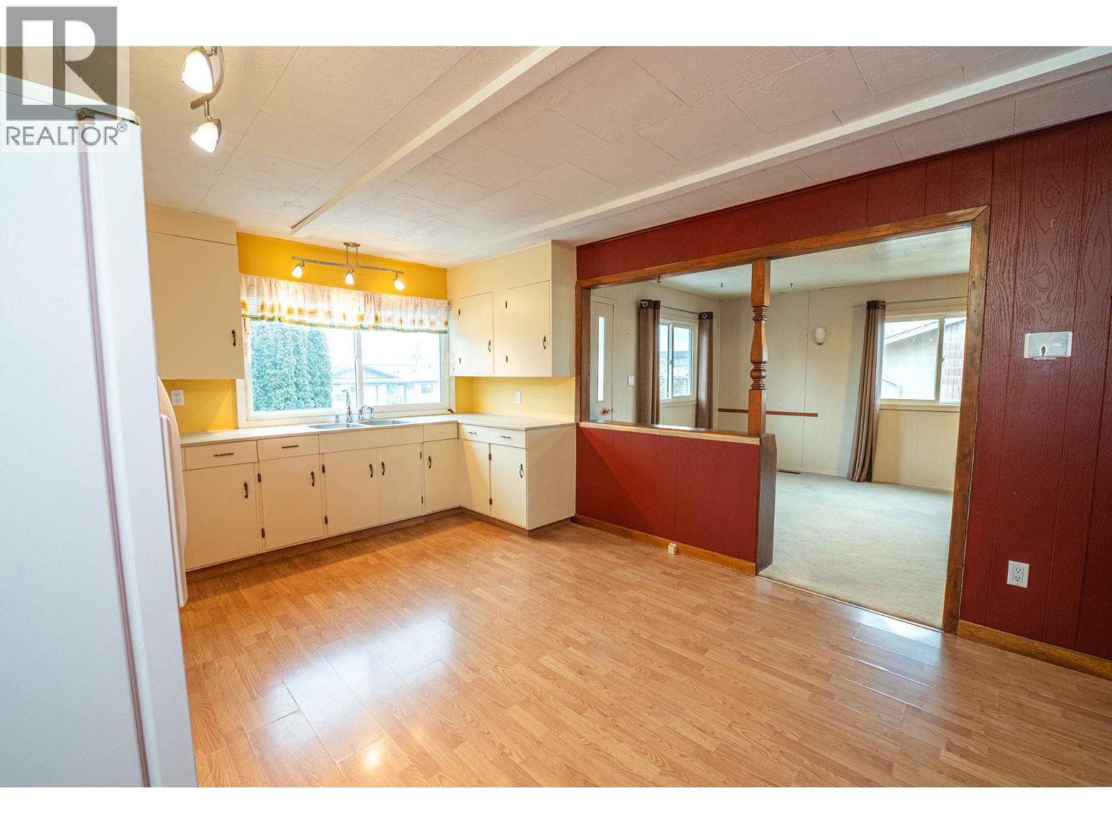 1832 Hurl Street, Creston, British Columbia  V0B 1G5 - Photo 7 - 10365402