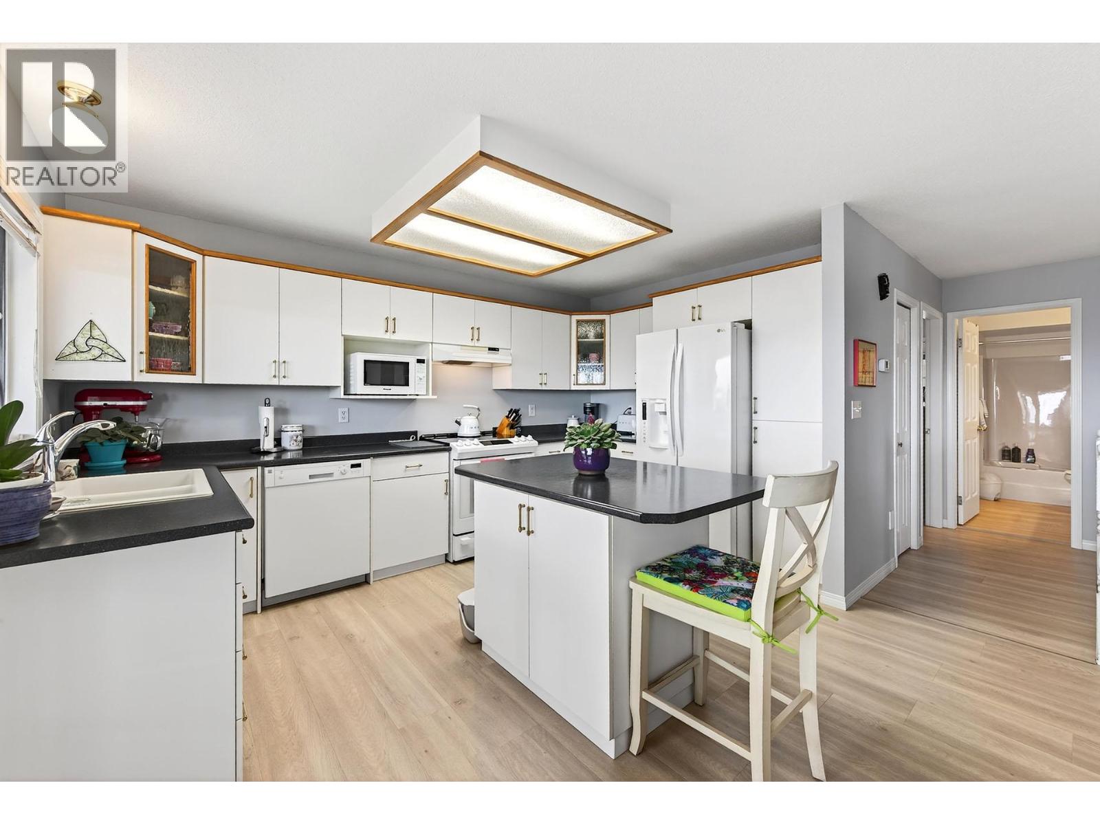 2030 Van Horne Drive Unit# 33, Kamloops, British Columbia  V1S 1P6 - Photo 13 - 10365256