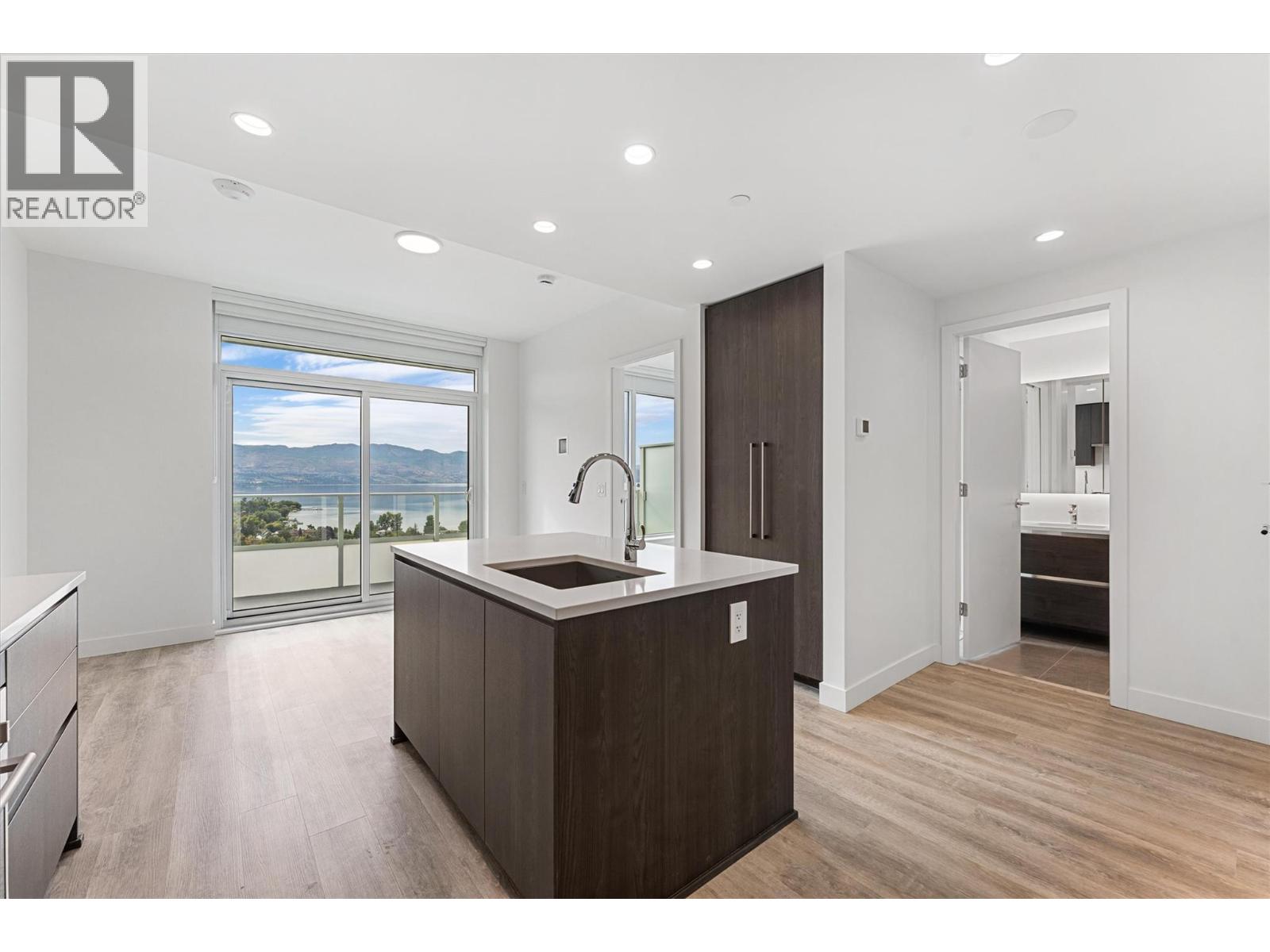 1626 Water Street Unit# 2205, Kelowna, British Columbia  V1Y 0N7 - Photo 3 - 10365217