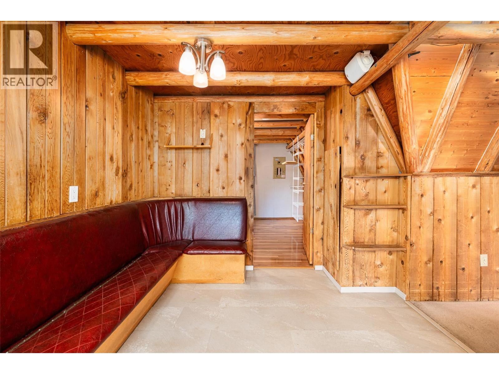 7698 3 Highway, Yahk, British Columbia  V0B 2P0 - Photo 12 - 10365419