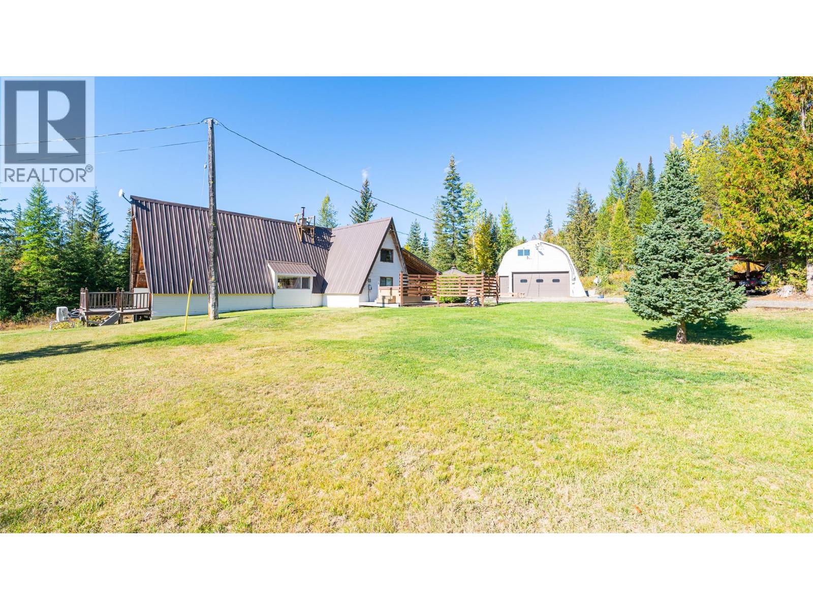 7698 3 Highway, Yahk, British Columbia  V0B 2P0 - Photo 37 - 10365419