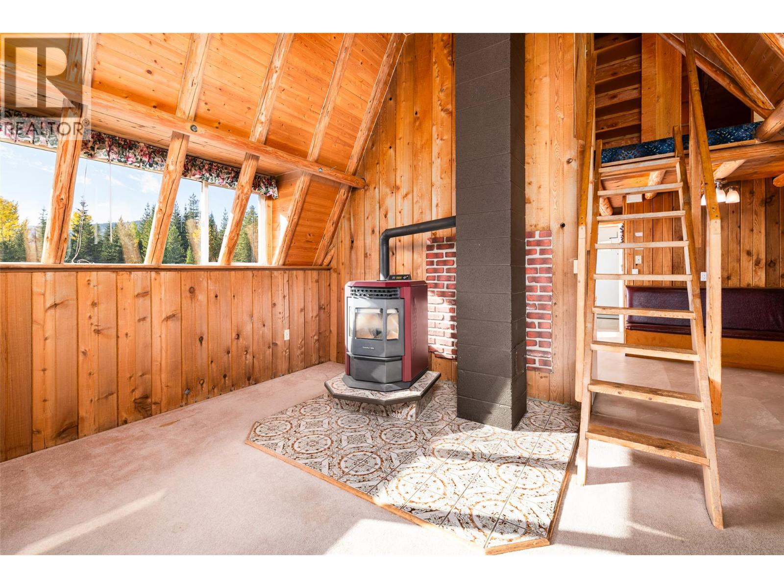 7698 3 Highway, Yahk, British Columbia  V0B 2P0 - Photo 6 - 10365419