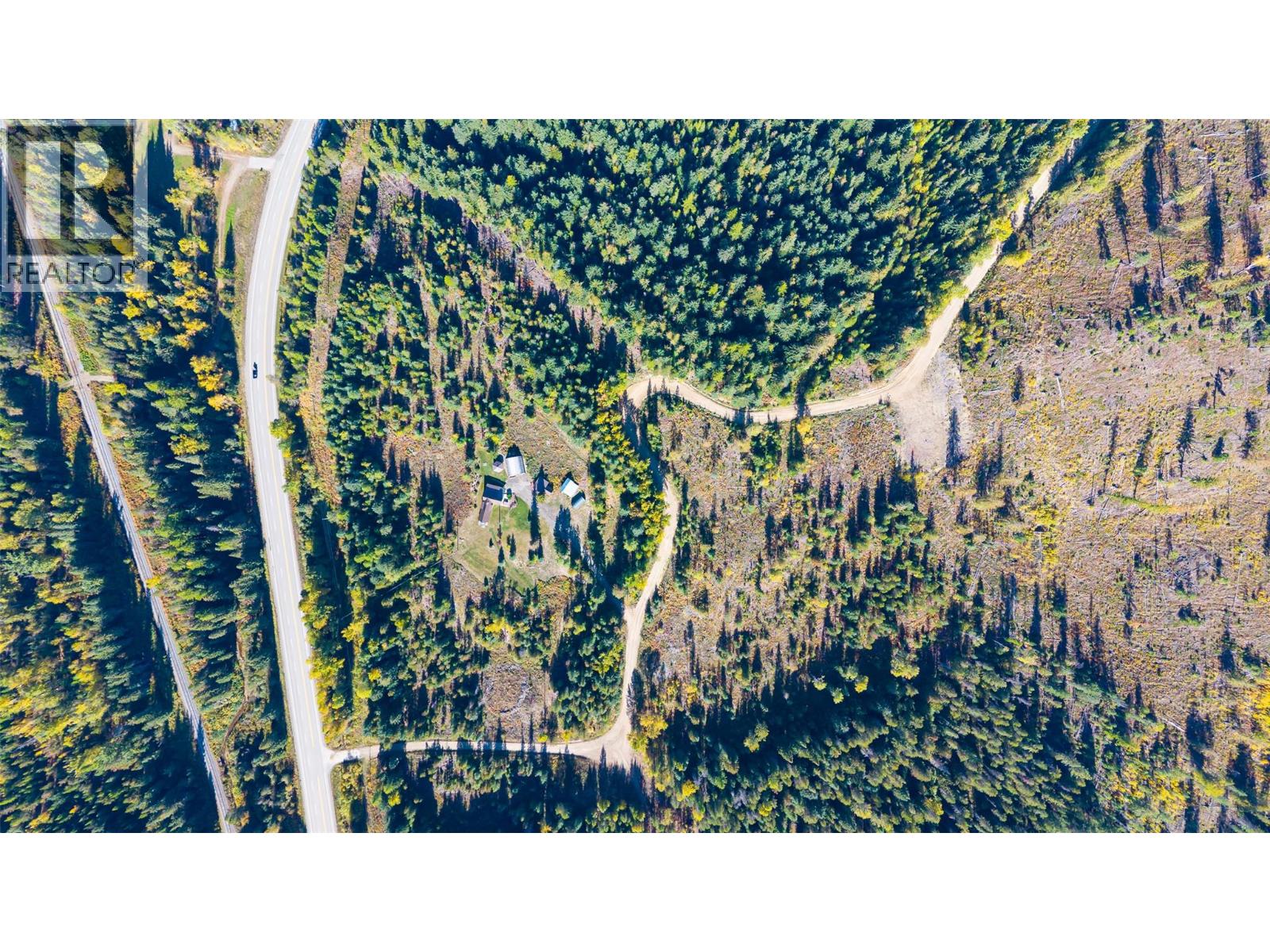 7698 3 Highway, Yahk, British Columbia  V0B 2P0 - Photo 60 - 10365419