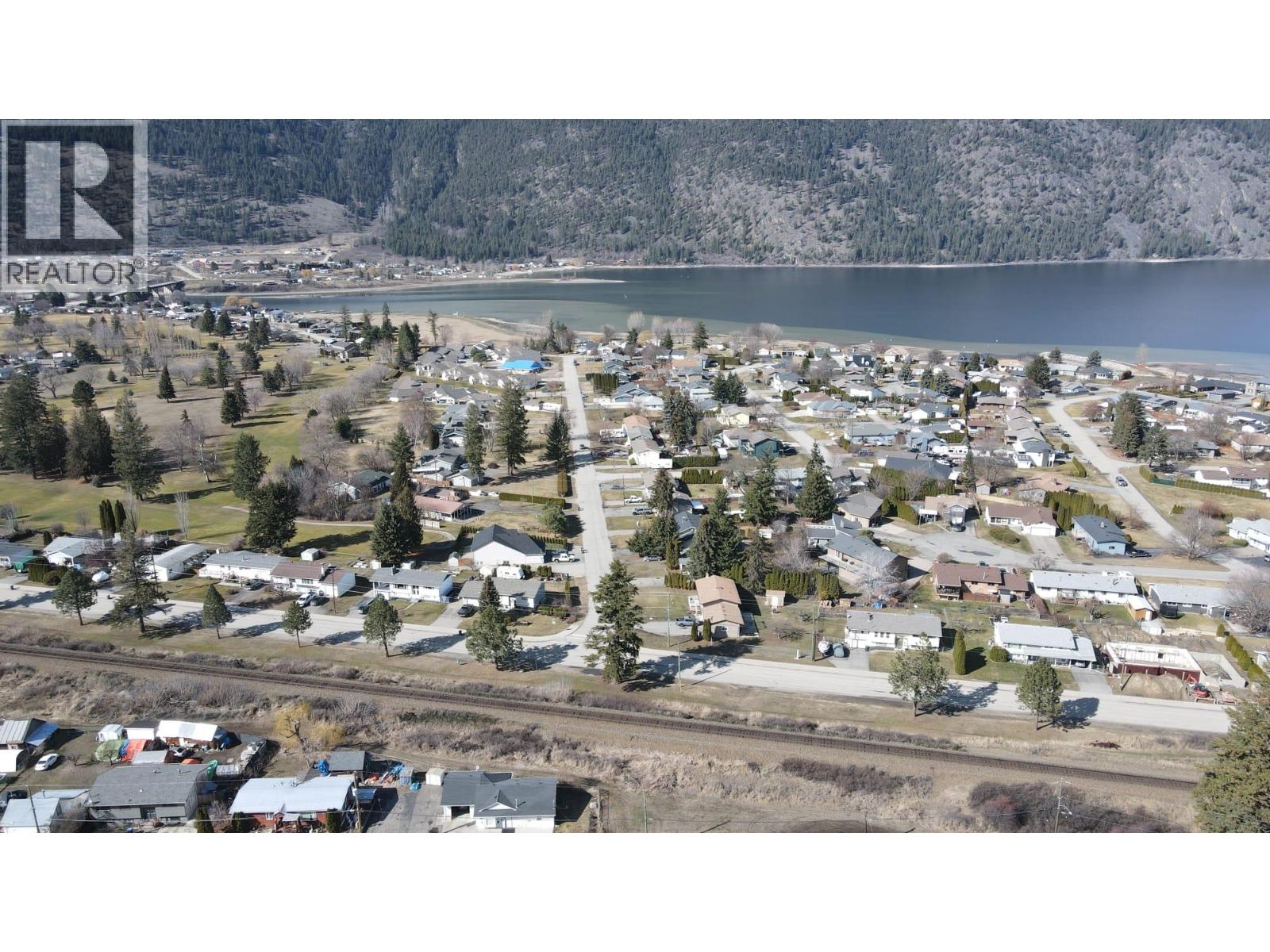 1188 Montgomery Place, Chase, British Columbia  V0E 1M0 - Photo 5 - 10364486