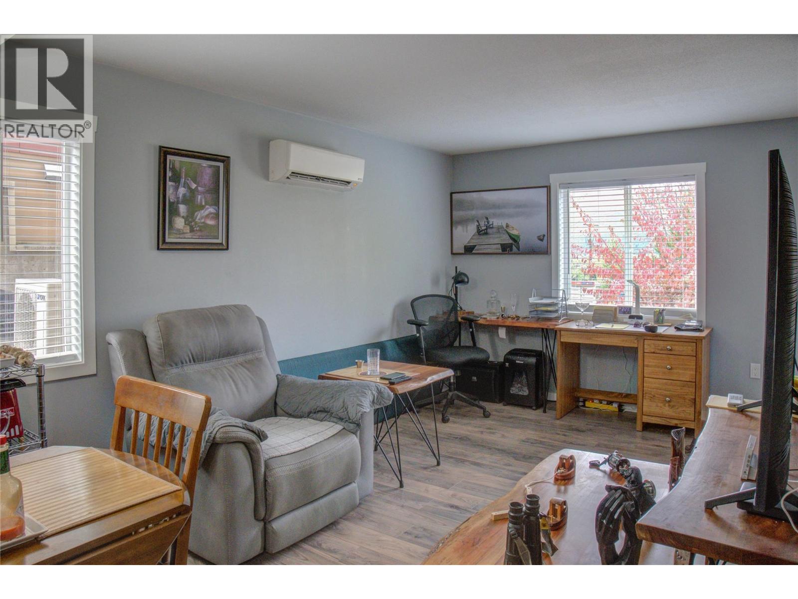 1070 1 Street Se Unit# 2, Salmon Arm, British Columbia  V1E 0B6 - Photo 4 - 10365331
