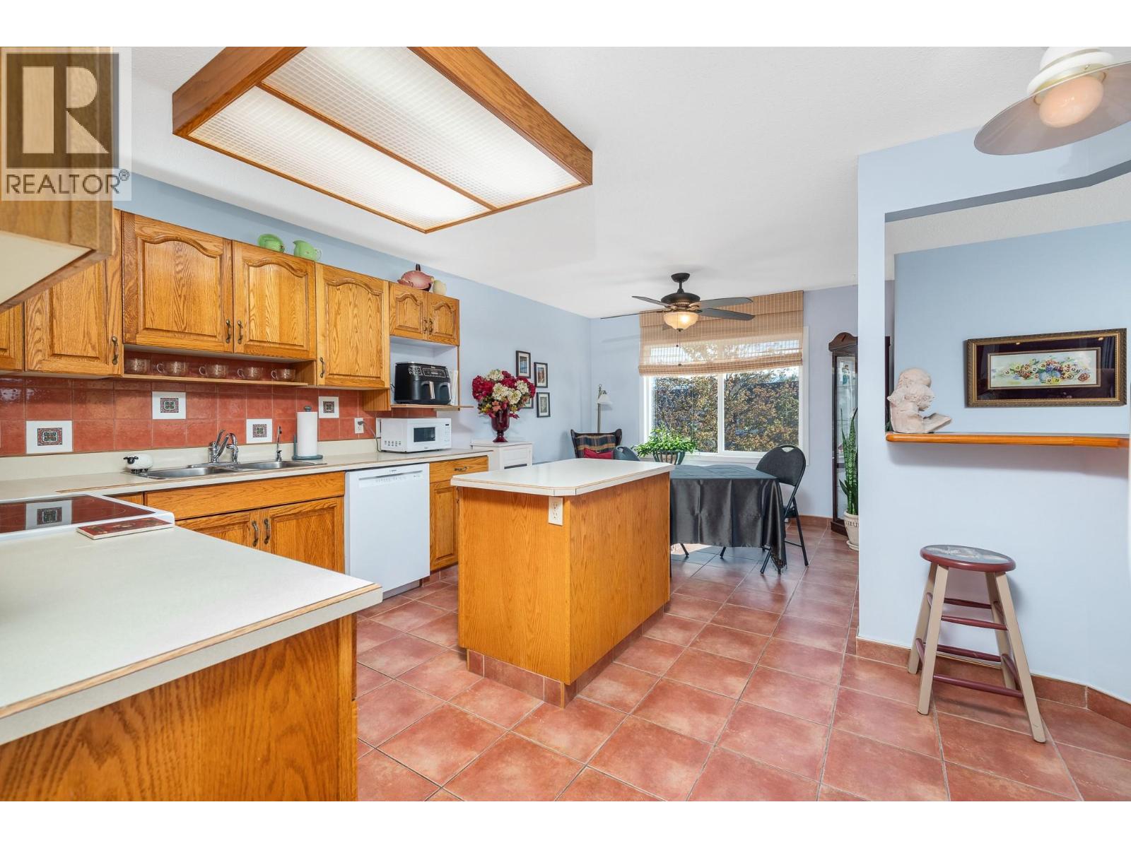 1249 Pacific Avenue Unit# 311, Kelowna, British Columbia  V1Y 5T9 - Photo 3 - 10364795