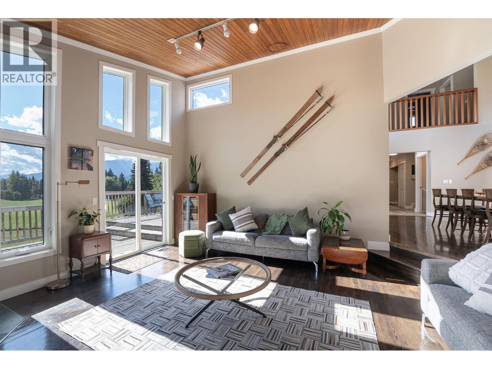 2626 Airport Way, Revelstoke, British Columbia  V0E 2S3 - Photo 10 - 10362336