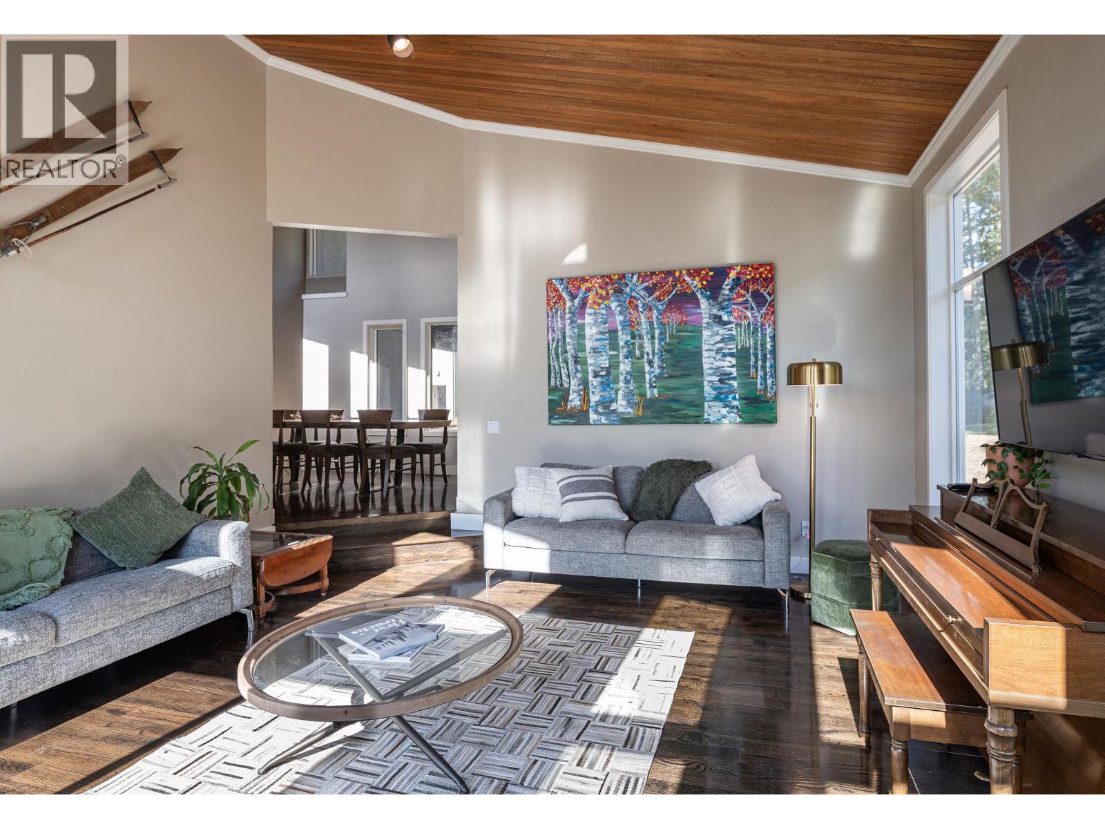 2626 Airport Way, Revelstoke, British Columbia  V0E 2S3 - Photo 11 - 10362336