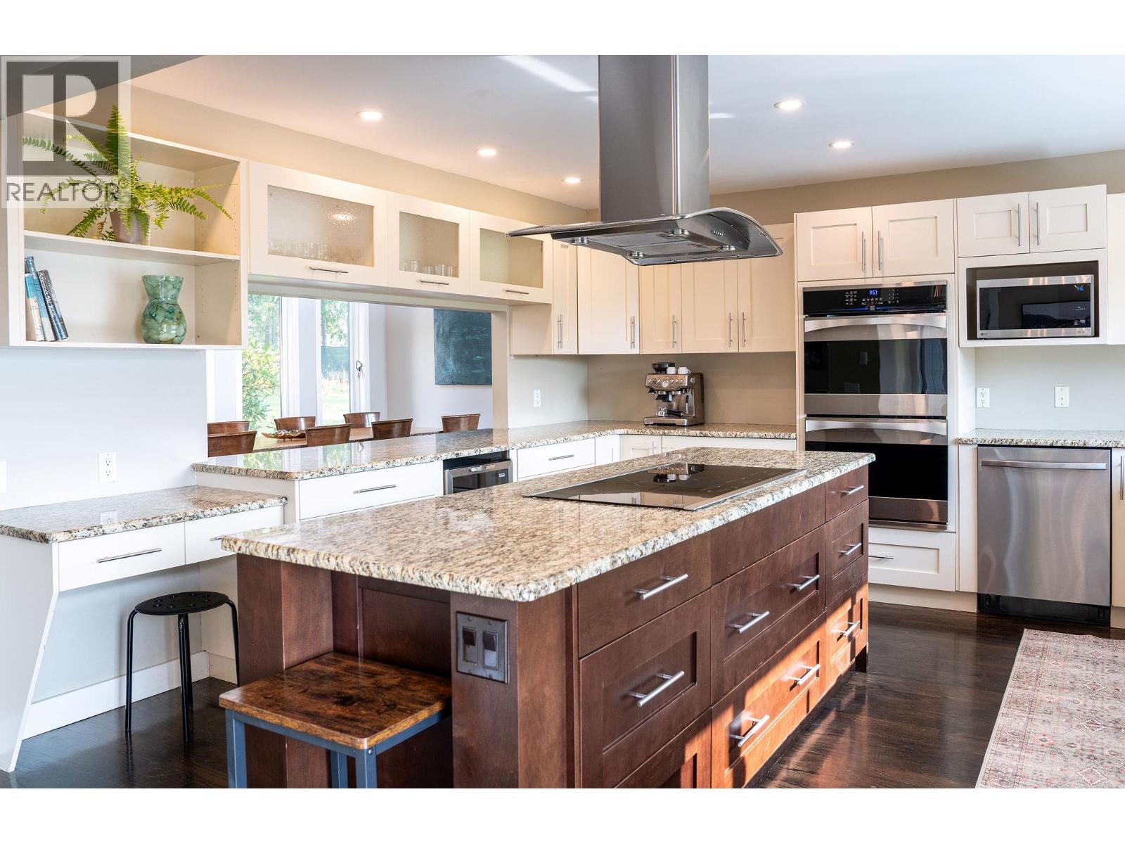 2626 Airport Way, Revelstoke, British Columbia  V0E 2S3 - Photo 18 - 10362336