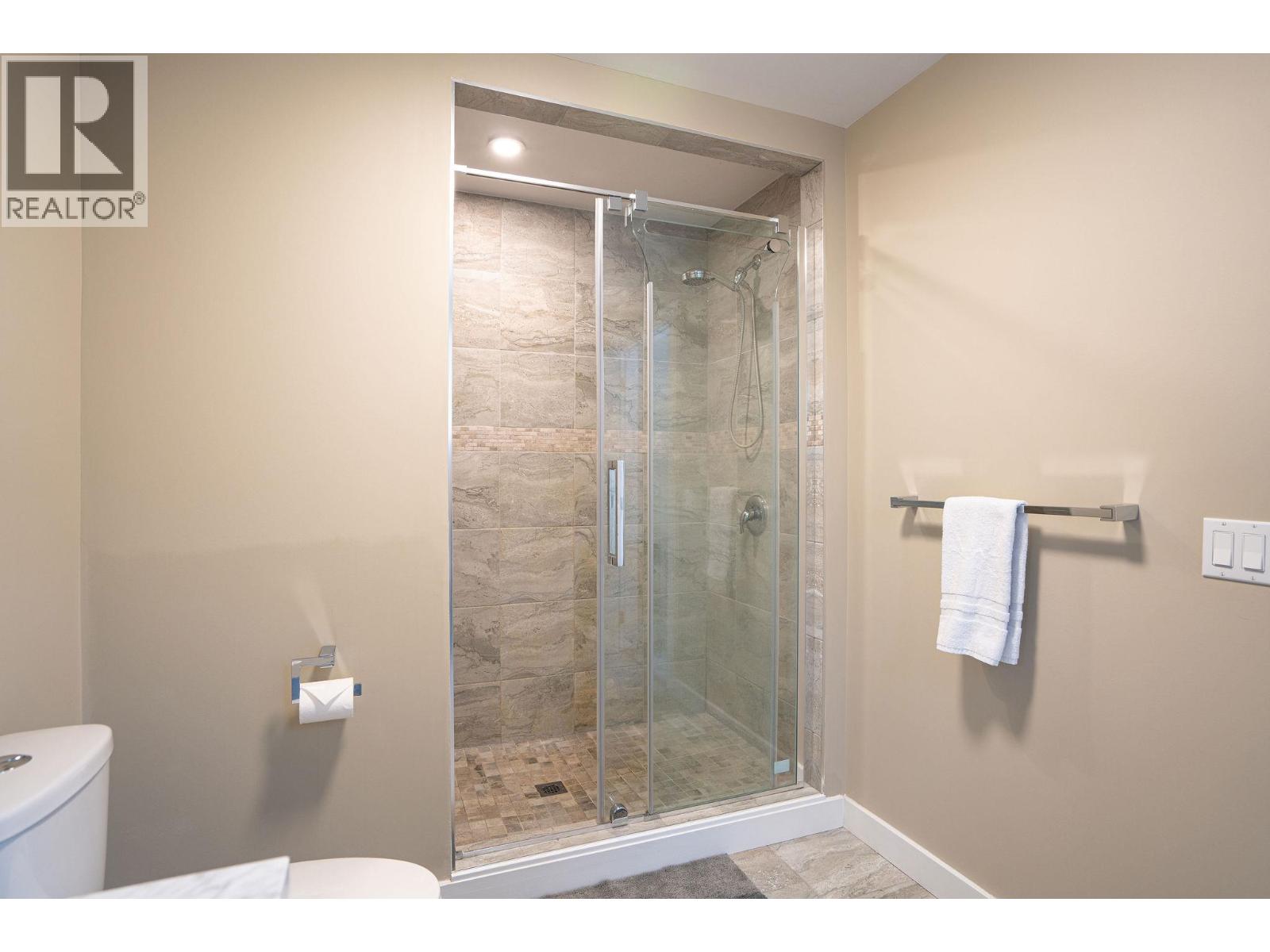 2626 Airport Way, Revelstoke, British Columbia  V0E 2S3 - Photo 33 - 10362336