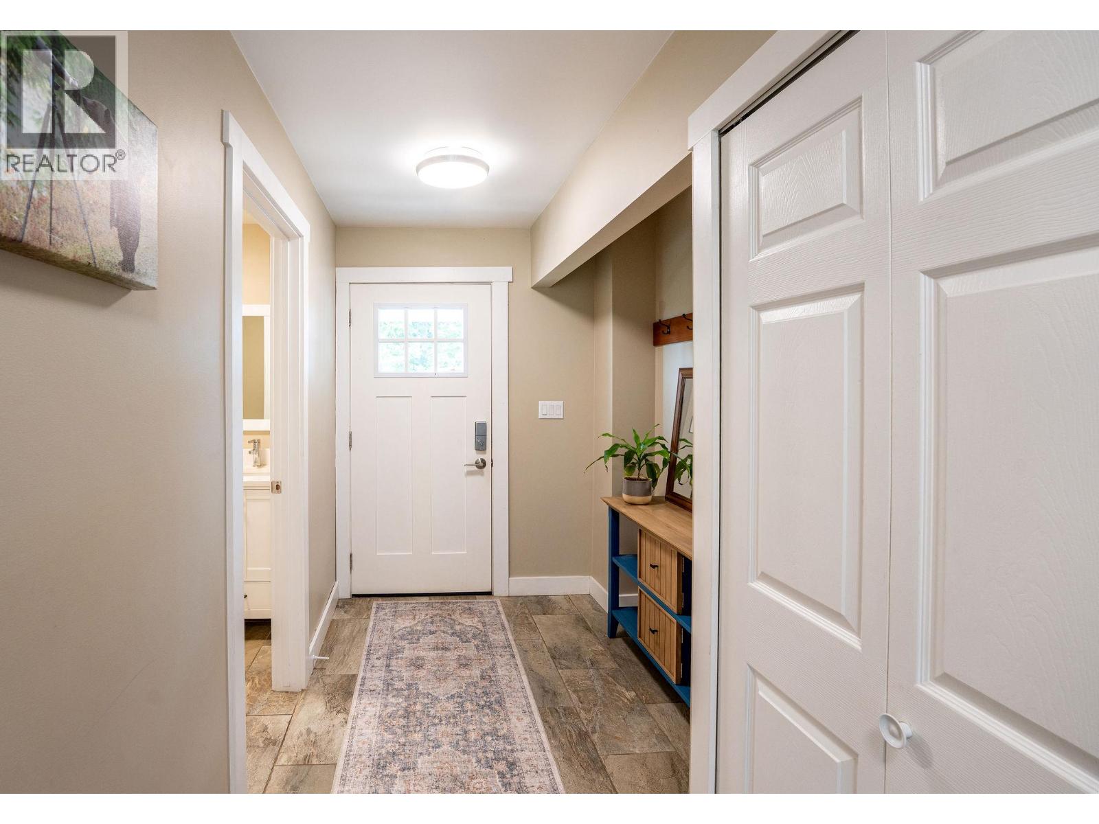 2626 Airport Way, Revelstoke, British Columbia  V0E 2S3 - Photo 39 - 10362336