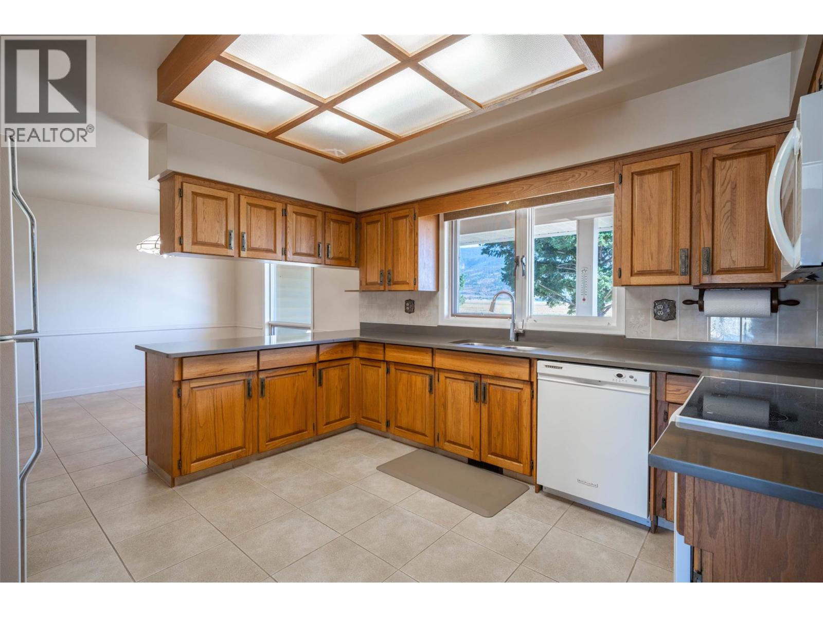 683 Clinton Road, Spallumcheen, British Columbia  V4Y 0P3 - Photo 16 - 10363368