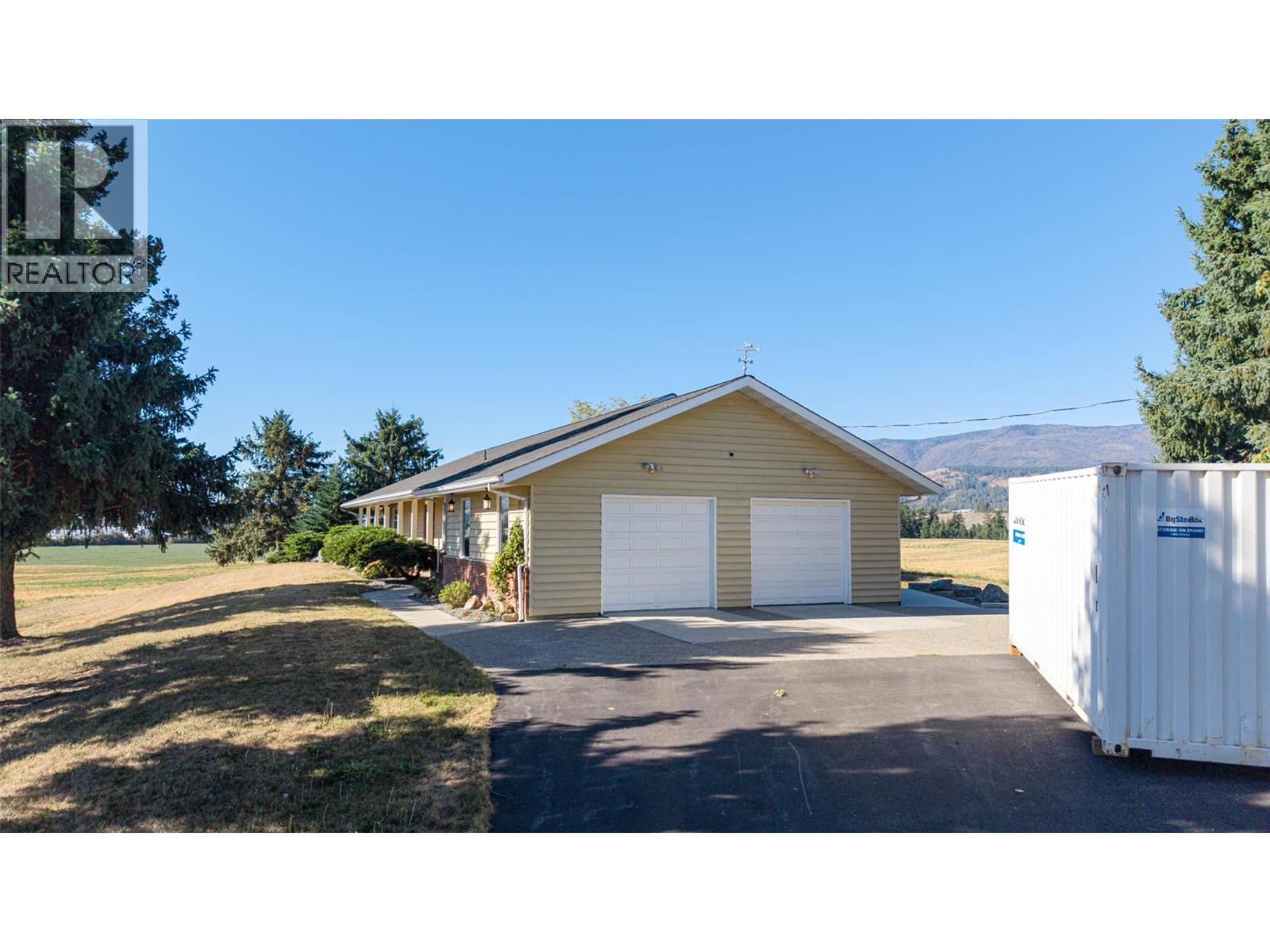 683 Clinton Road, Spallumcheen, British Columbia  V4Y 0P3 - Photo 6 - 10363368
