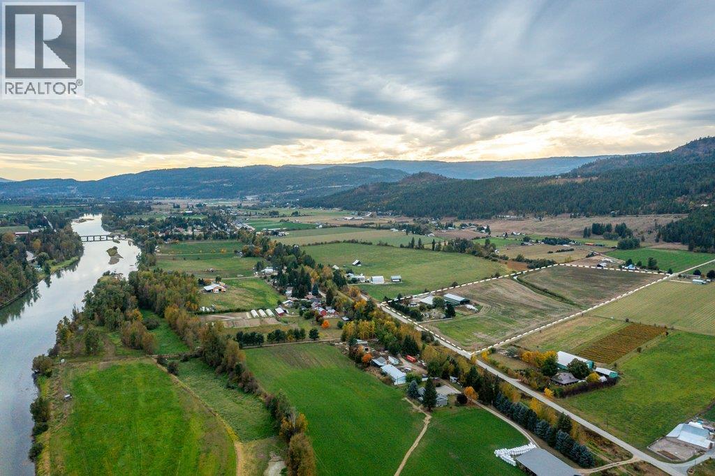 128 Grindrod Westside Road, Grindrod, British Columbia  V0E 1Y0 - Photo 2 - 10365583