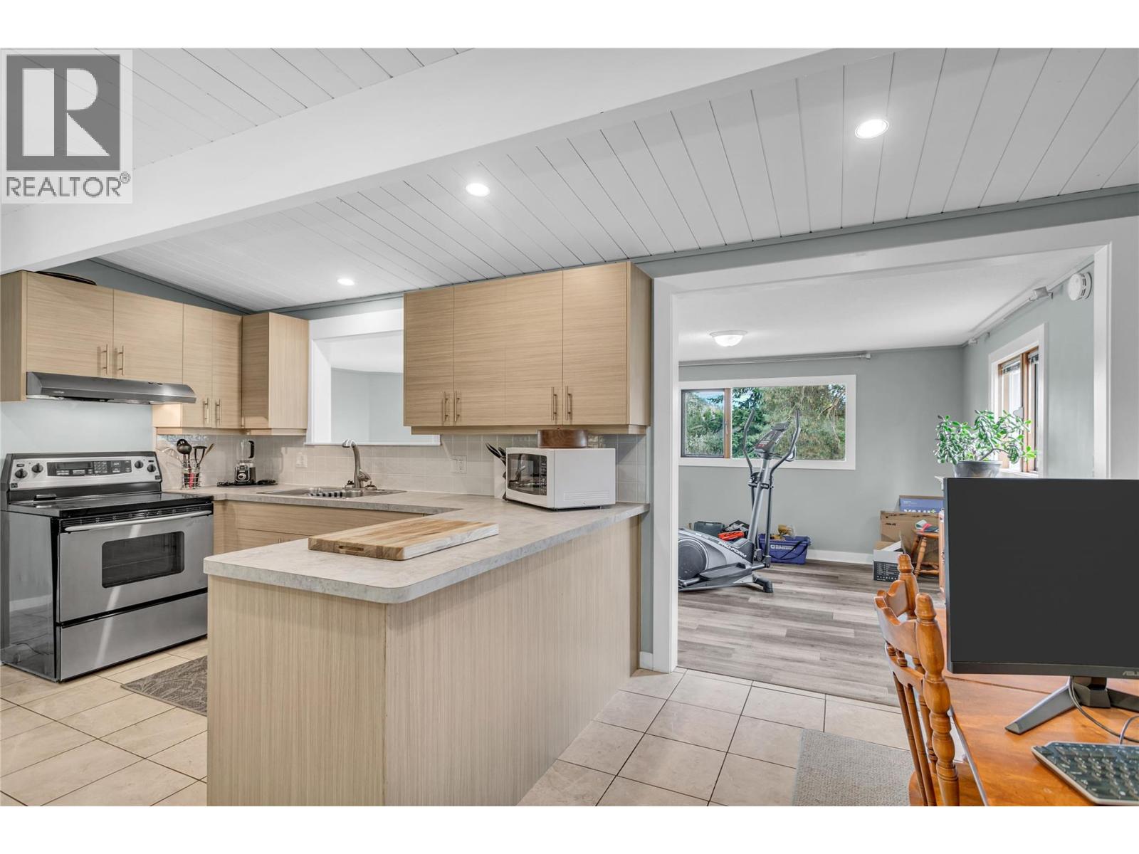 1415 Highland Drive S, Kelowna, British Columbia  V1Y 3W3 - Photo 11 - 10365215