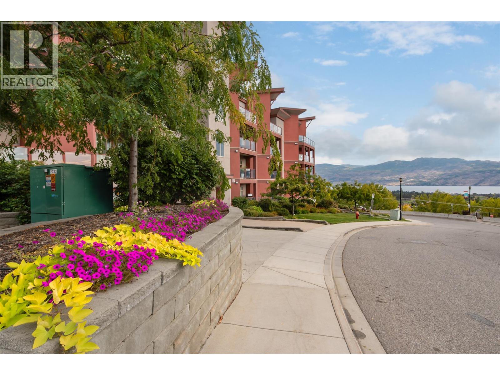 3205 Skyview Lane Unit# 205, West Kelowna, British Columbia  V4T 2Y2 - Photo 2 - 10365364