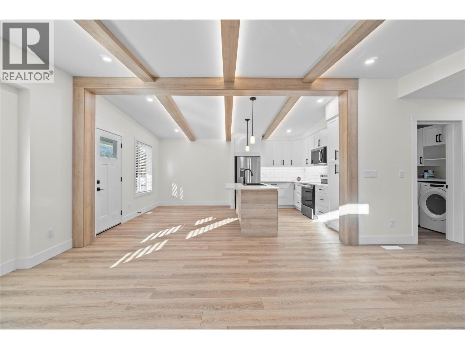 730 Elderberry Walk, Sicamous, British Columbia  V0E 2V0 - Photo 14 - 10365539