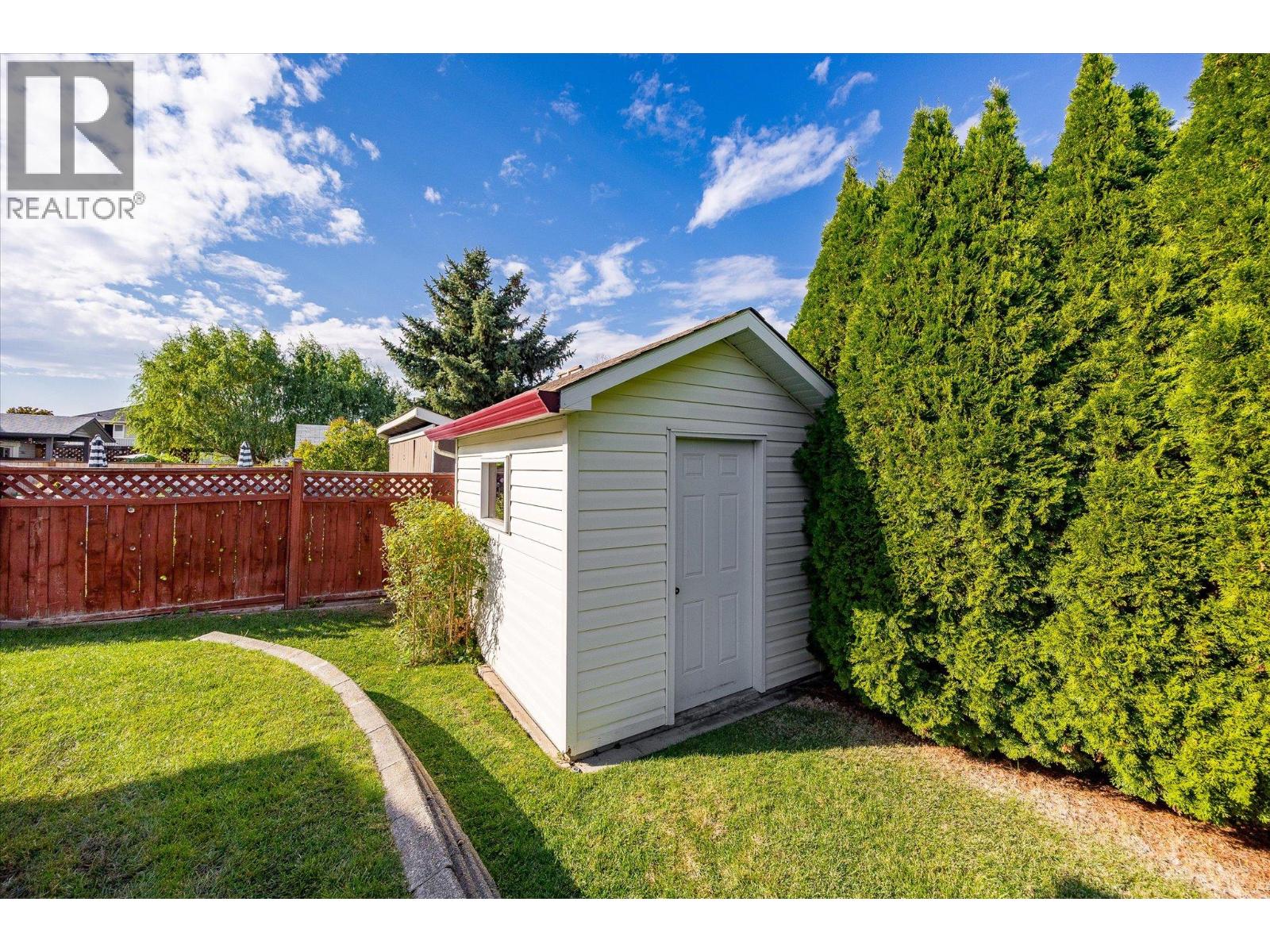 1160 Kneller Court, Kelowna, British Columbia  V1X 6V6 - Photo 33 - 10365316