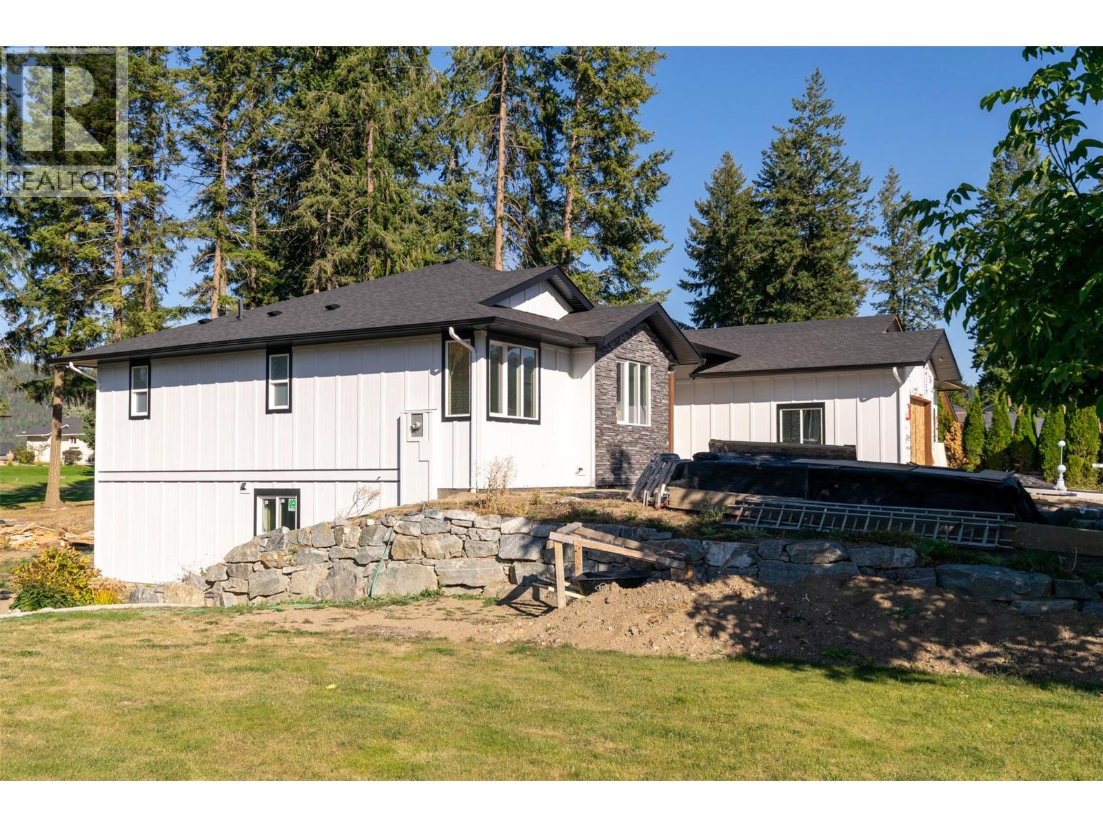2520 Golf View Crescent, Blind Bay, British Columbia  V0E 1H2 - Photo 2 - 10365471
