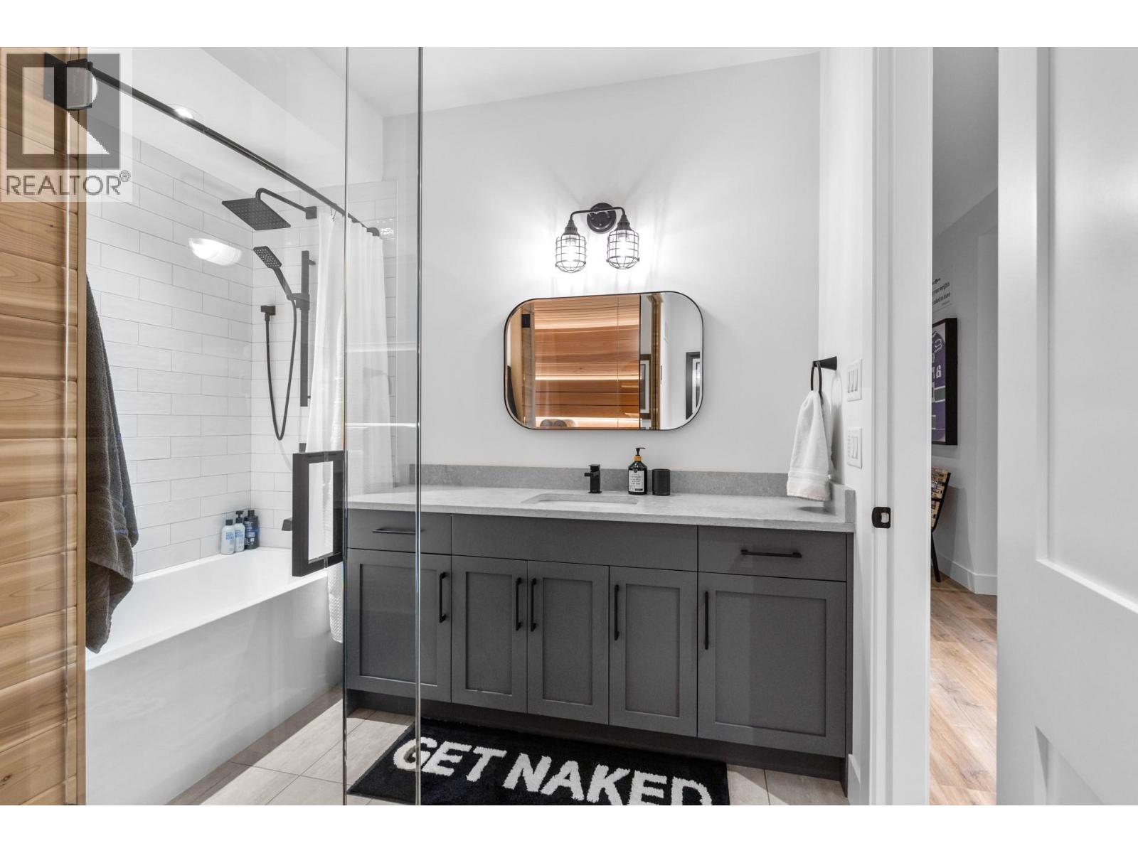 4243 Russo Street, Kelowna, British Columbia  V1W 0C6 - Photo 58 - 10365612