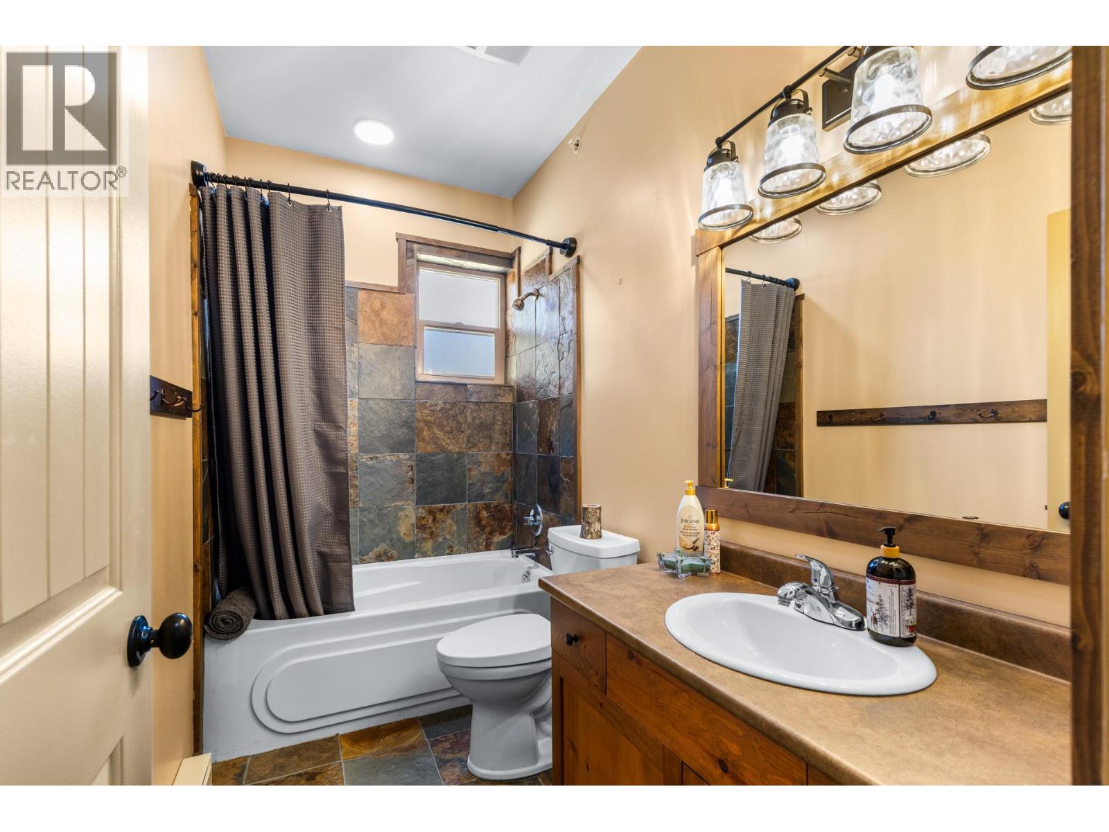 50 Forest Lane Unit# A Lot# 22, Big White, British Columbia  V1P 1P3 - Photo 16 - 10365564