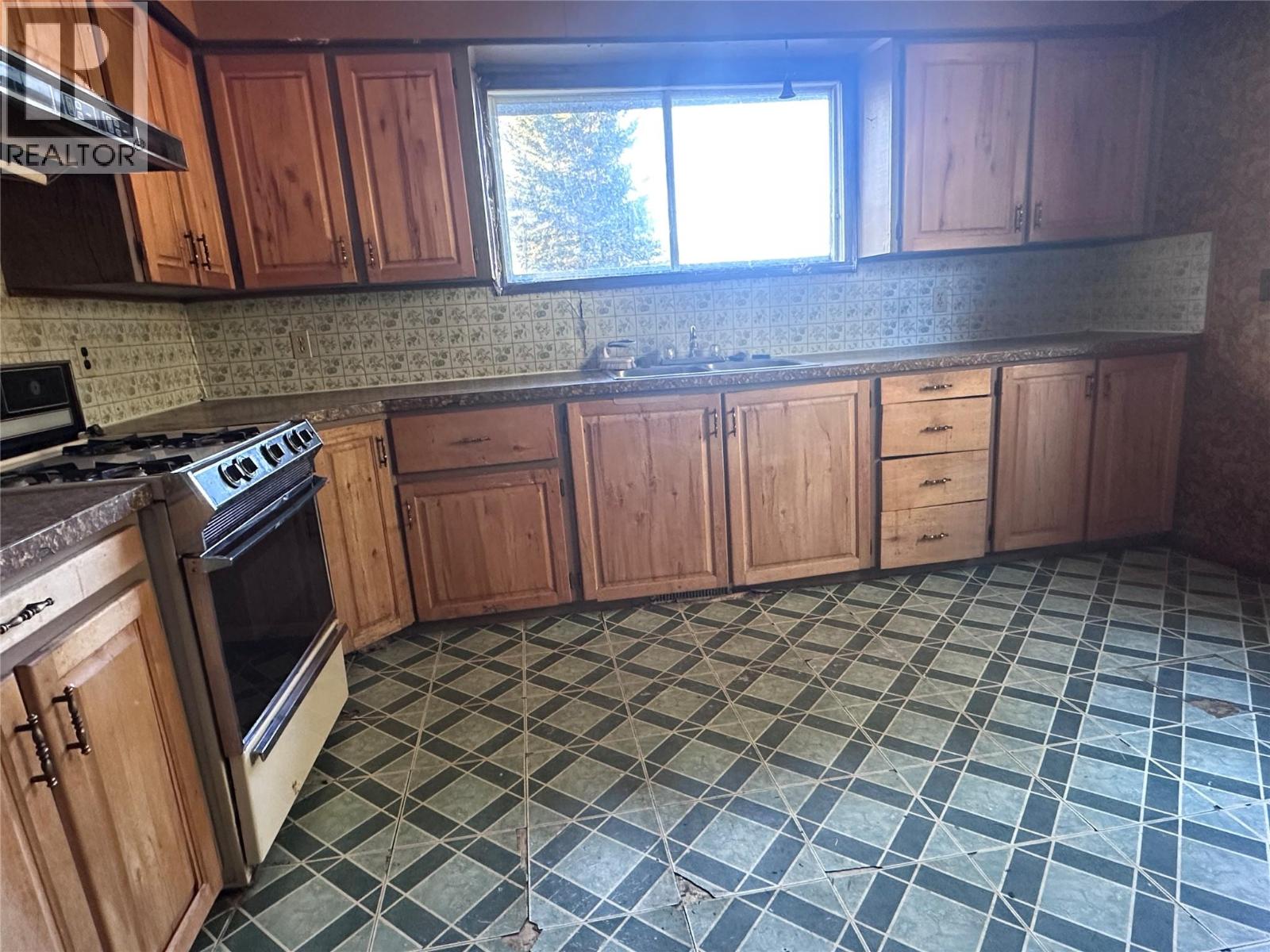 15410 Tomslake Drive, Dawson Creek, British Columbia  V0C 2L0 - Photo 14 - 10365629