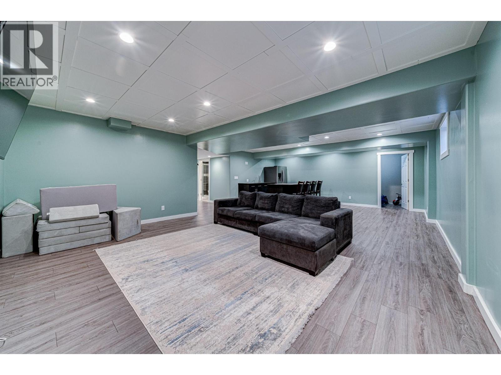 5 Caledonia Place, Elkford, British Columbia  V0B 1H0 - Photo 39 - 10365763